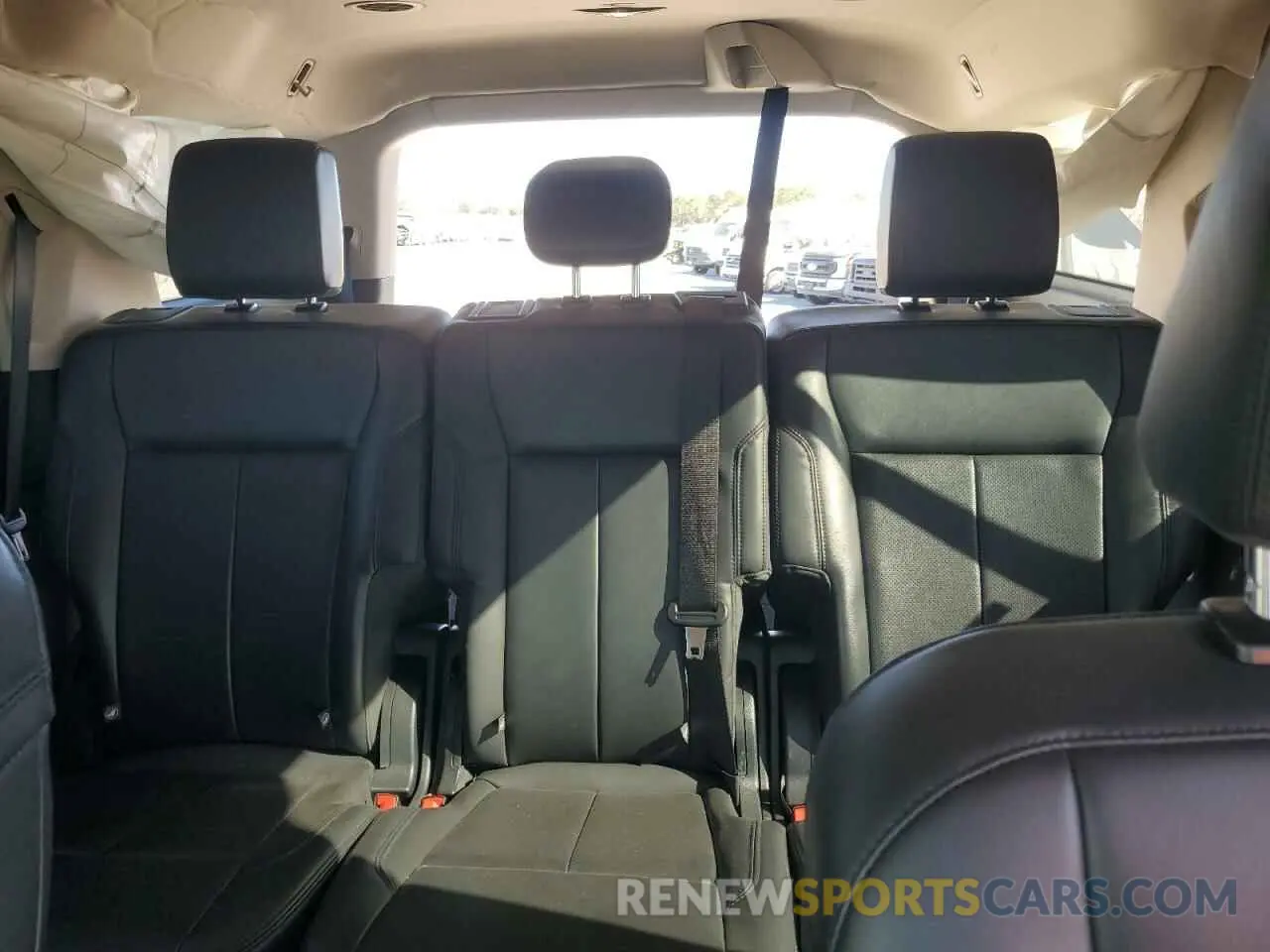 10 Photograph of a damaged car 1FMJU1H83REA20151 FORD EXPEDITION 2024
