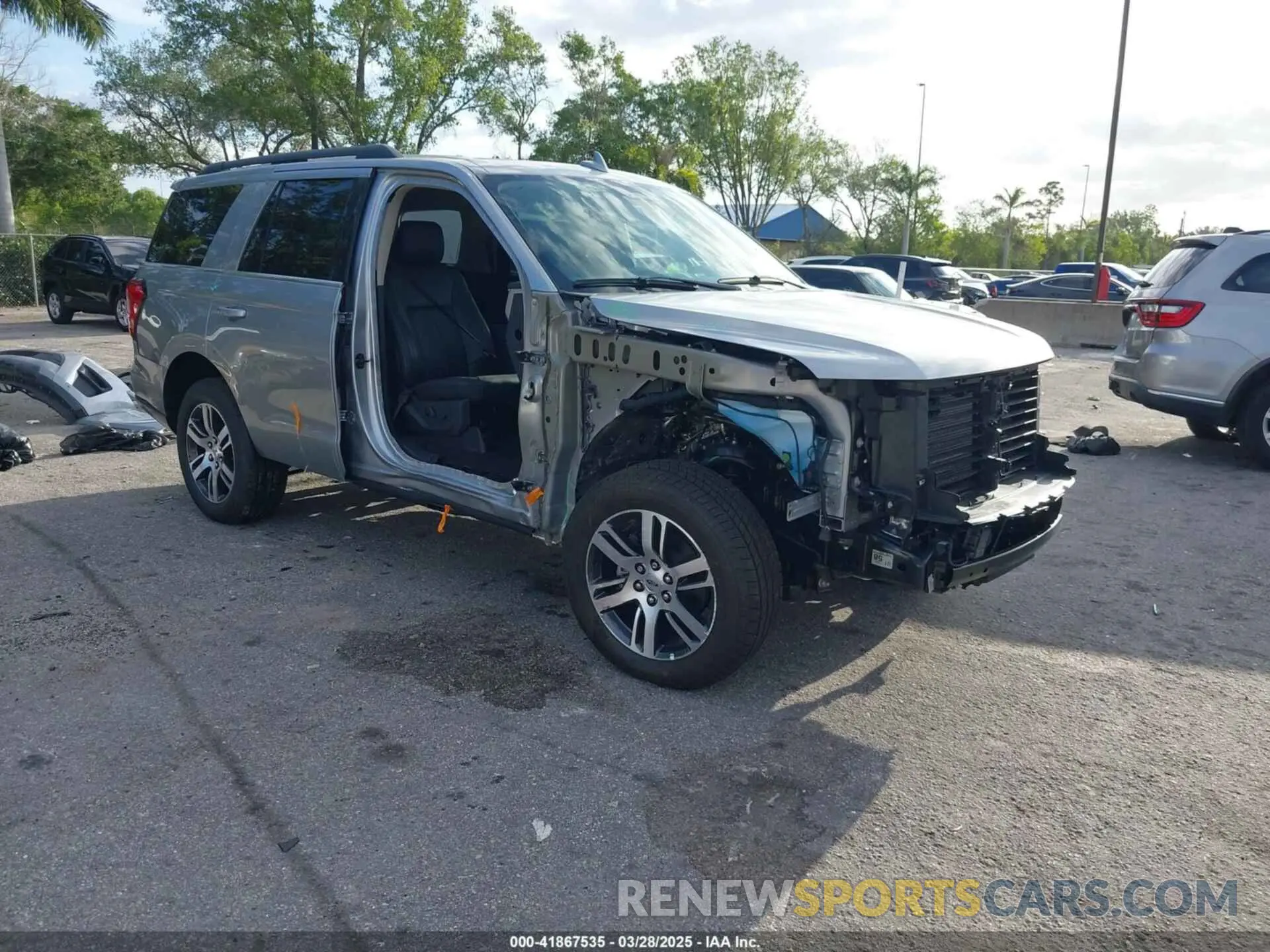 1 Photograph of a damaged car 1FMJU1H83REA98705 FORD EXPEDITION 2024