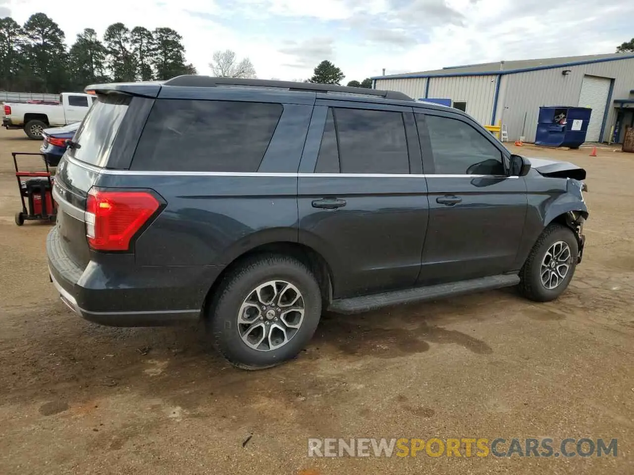3 Photograph of a damaged car 1FMJU1H83REB03675 FORD EXPEDITION 2024