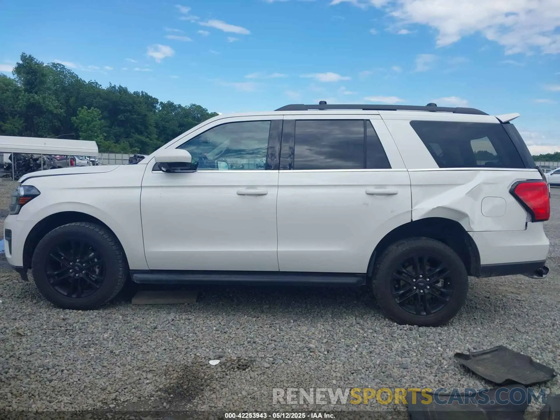 14 Photograph of a damaged car 1FMJU1H87REA59678 FORD EXPEDITION 2024