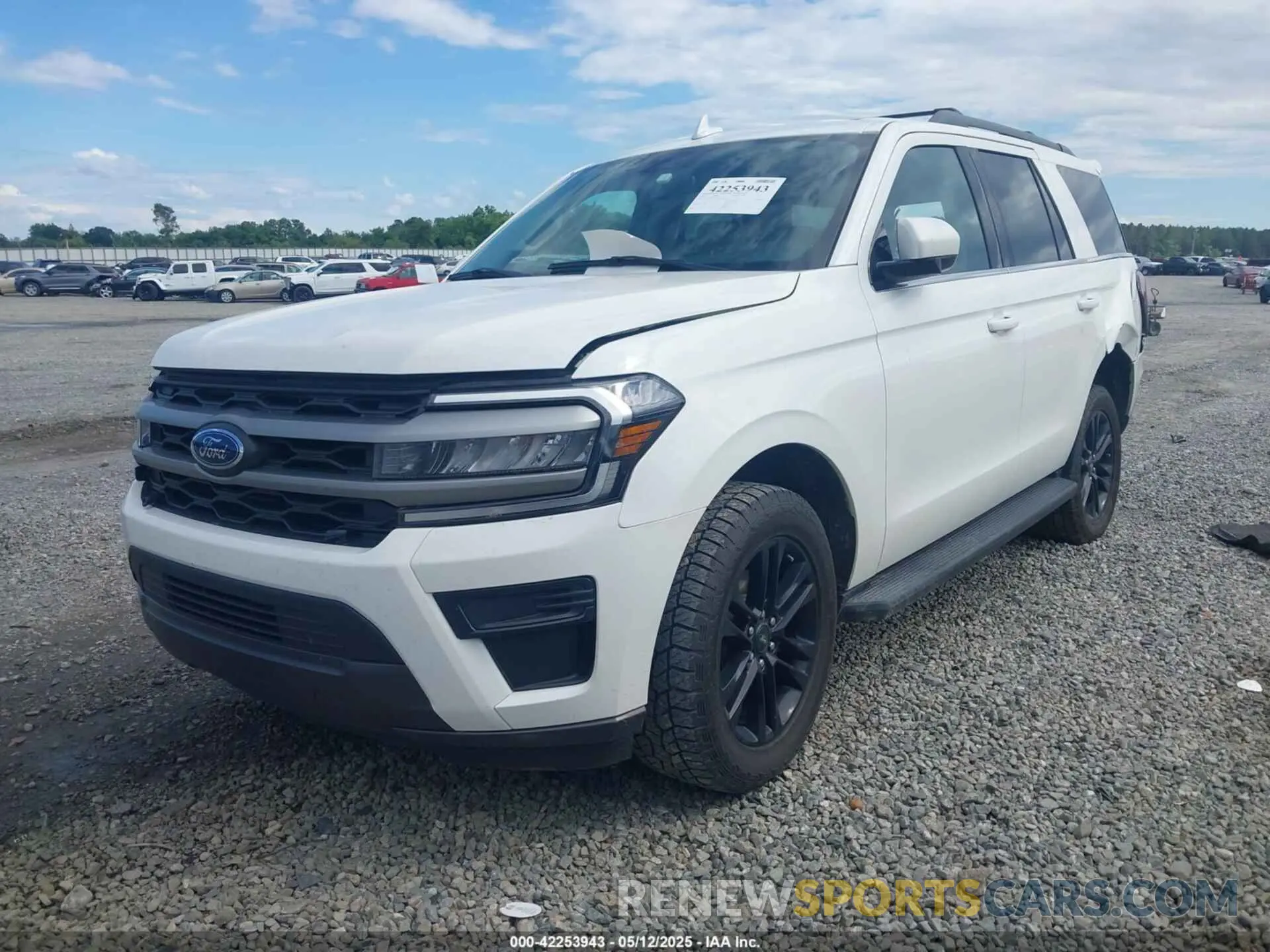 2 Photograph of a damaged car 1FMJU1H87REA59678 FORD EXPEDITION 2024