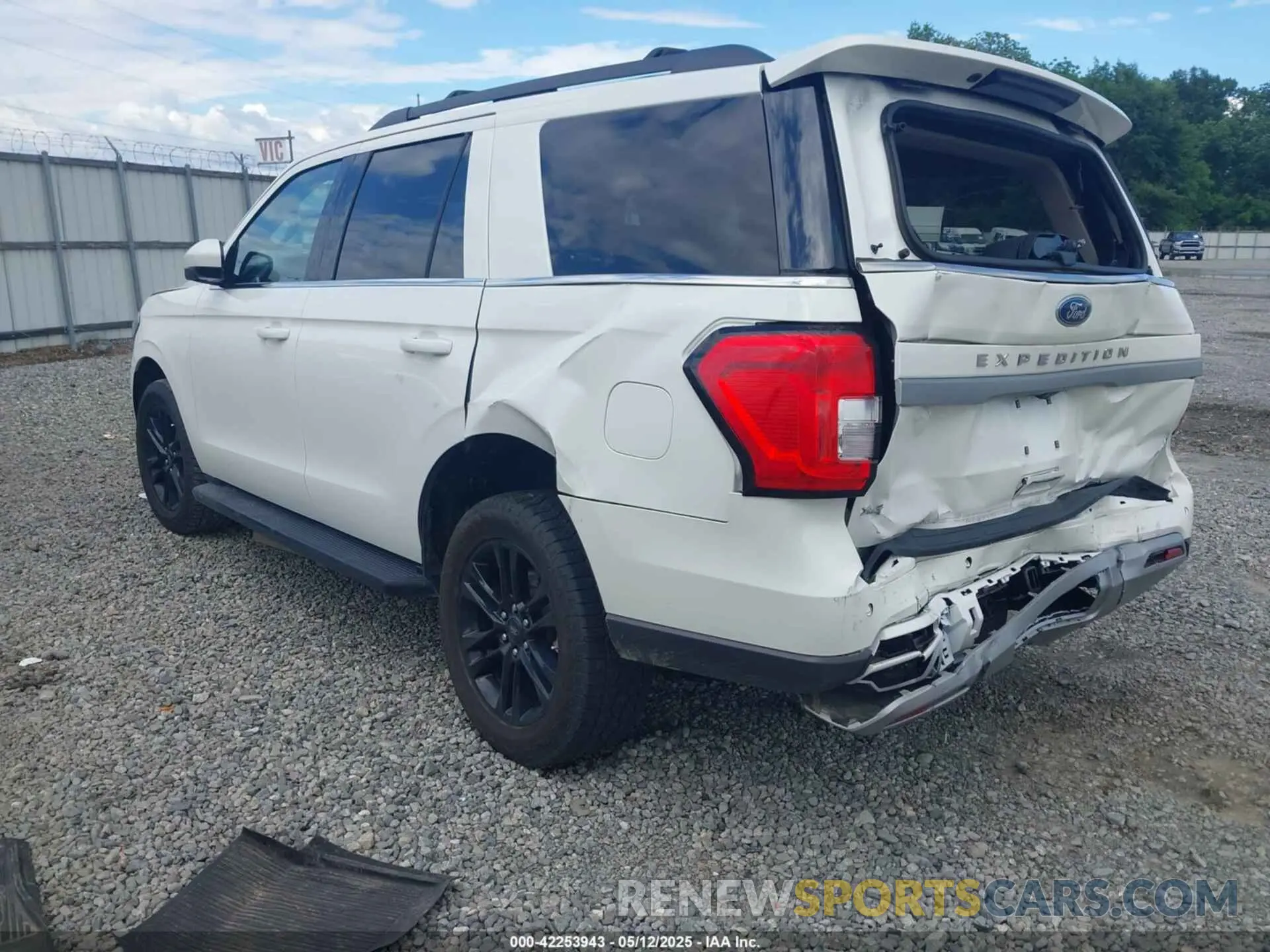 3 Photograph of a damaged car 1FMJU1H87REA59678 FORD EXPEDITION 2024