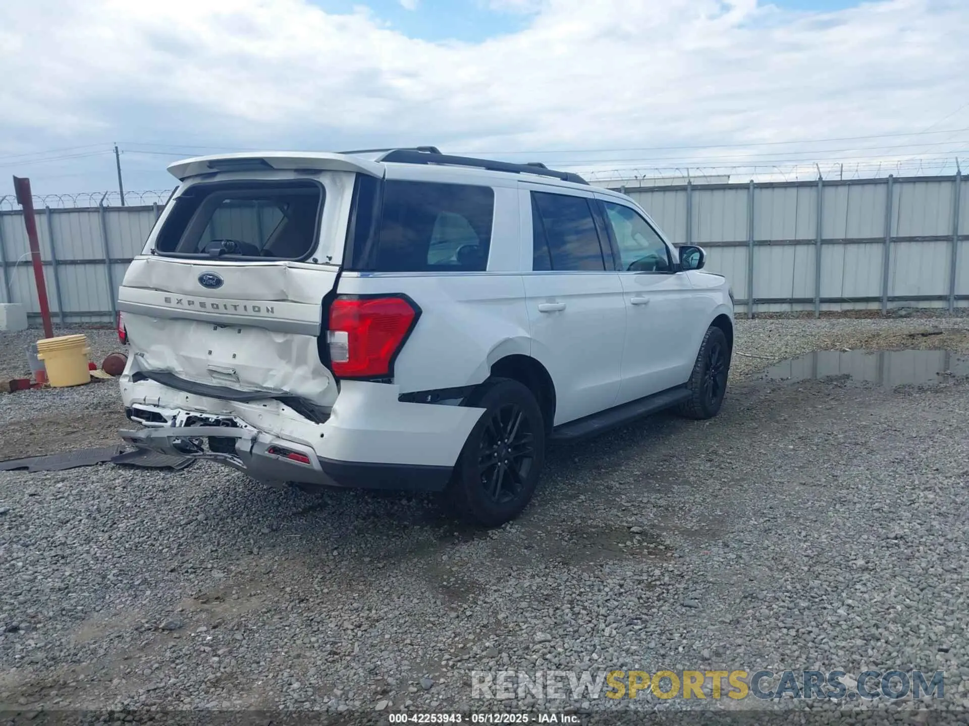 4 Photograph of a damaged car 1FMJU1H87REA59678 FORD EXPEDITION 2024