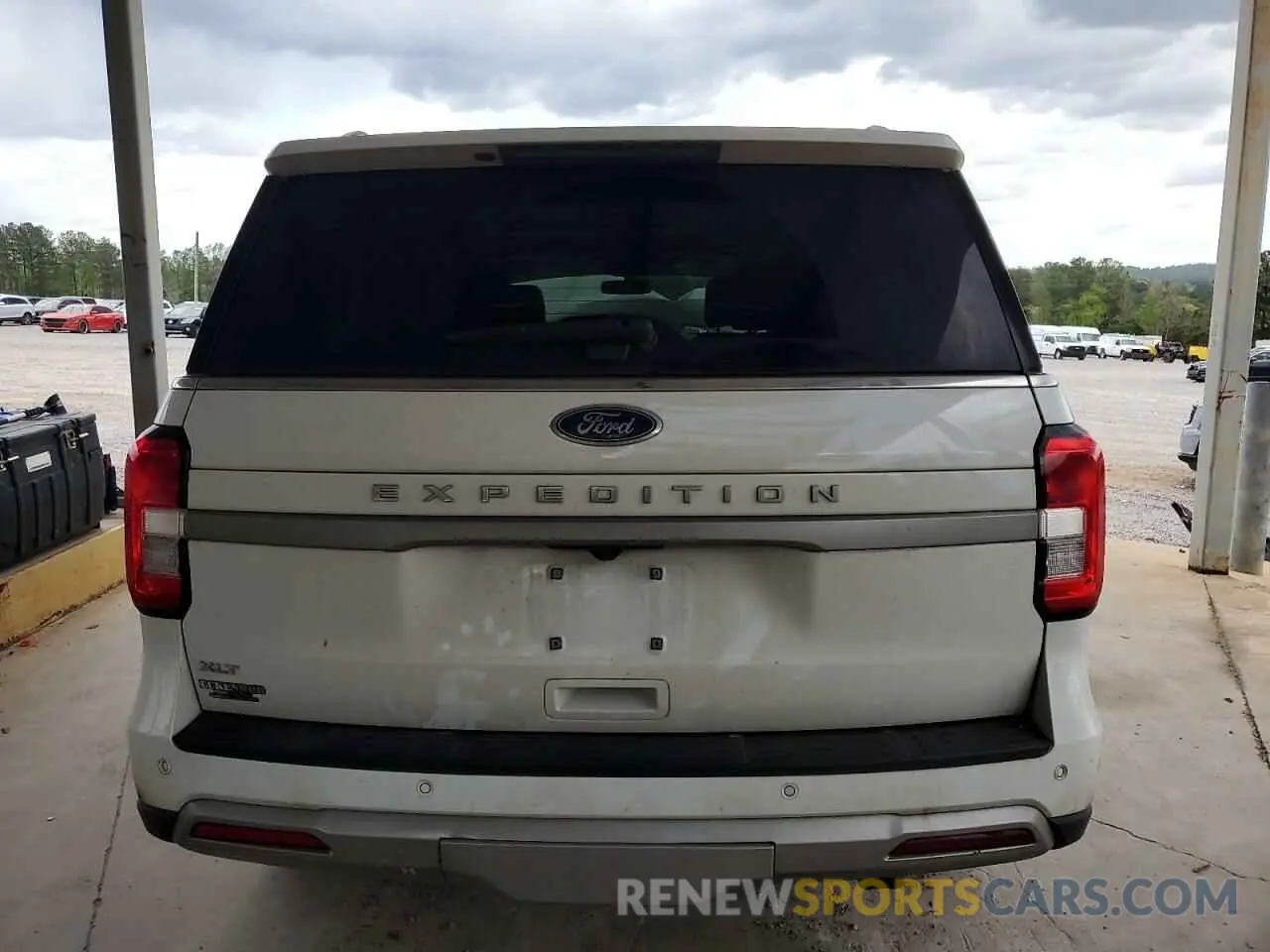 6 Photograph of a damaged car 1FMJU1H8XREA21264 FORD EXPEDITION 2024