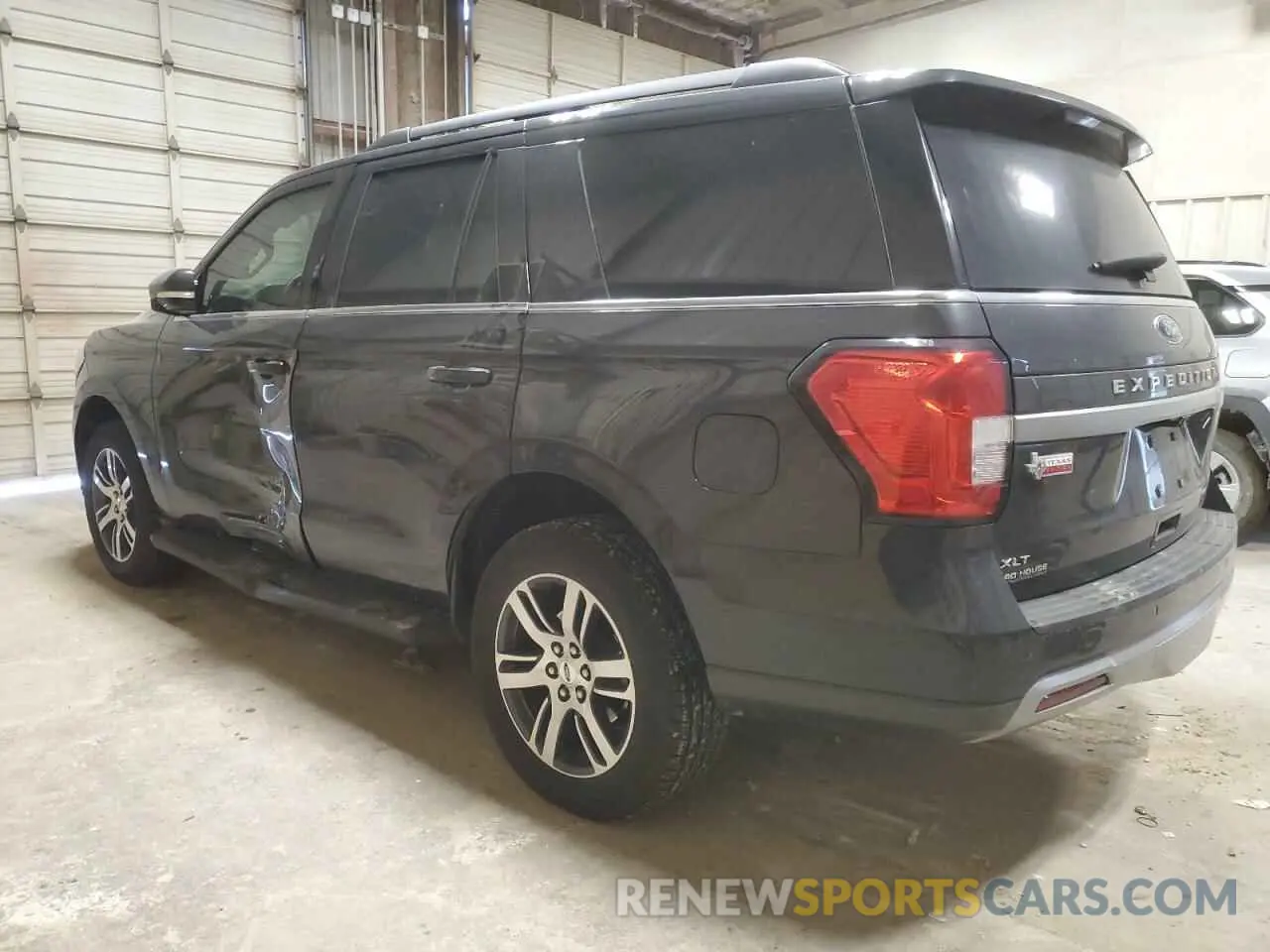2 Photograph of a damaged car 1FMJU1H8XREA23922 FORD EXPEDITION 2024
