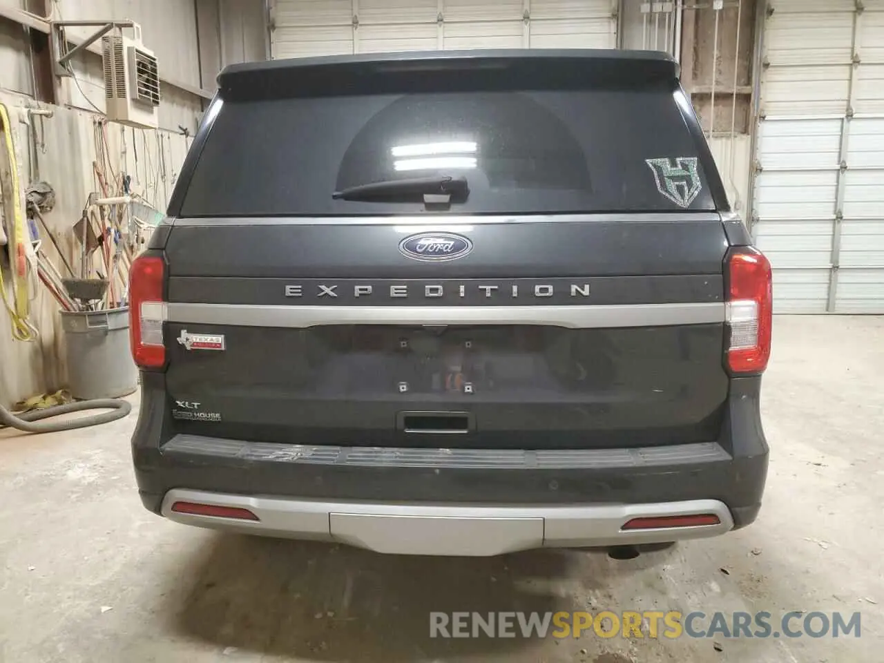 6 Photograph of a damaged car 1FMJU1H8XREA23922 FORD EXPEDITION 2024