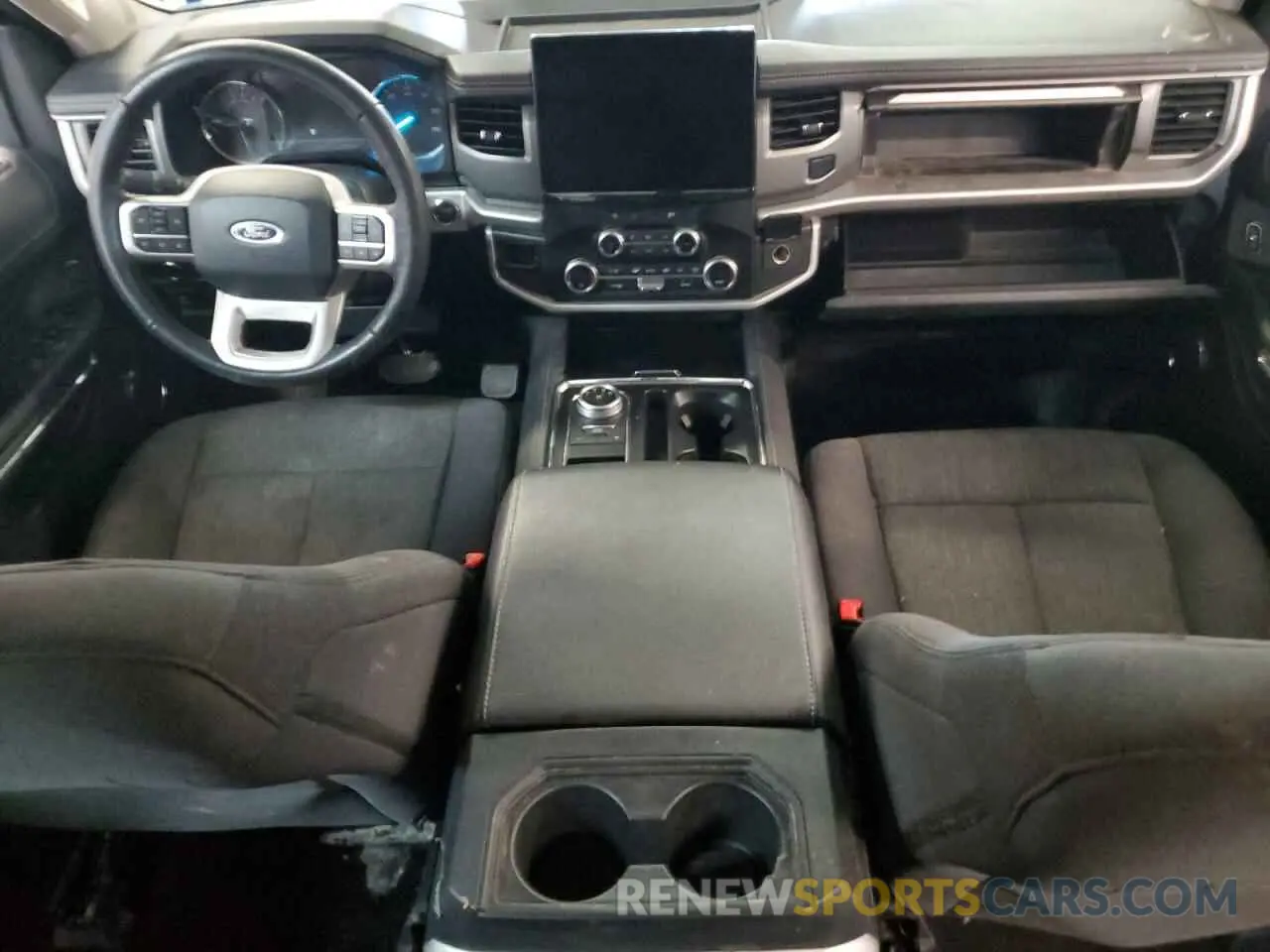 8 Photograph of a damaged car 1FMJU1H8XREA54264 FORD EXPEDITION 2024