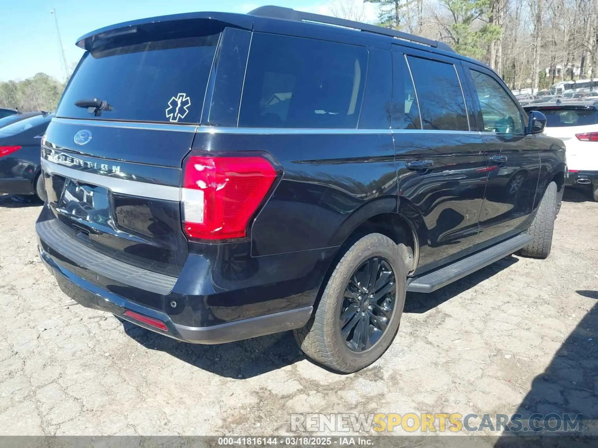4 Photograph of a damaged car 1FMJU1J80REA39864 FORD EXPEDITION 2024