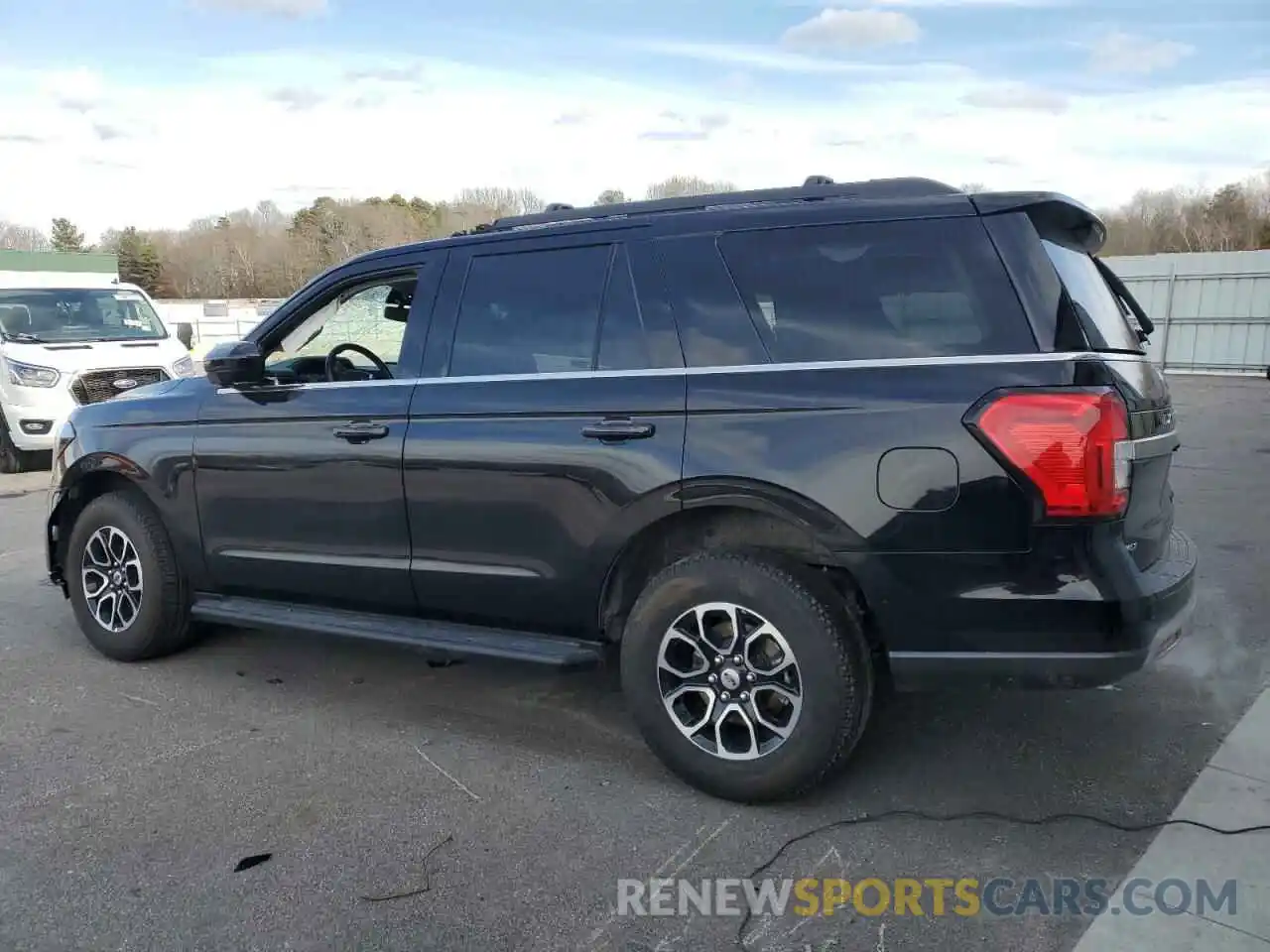 2 Photograph of a damaged car 1FMJU1J84REA35560 FORD EXPEDITION 2024