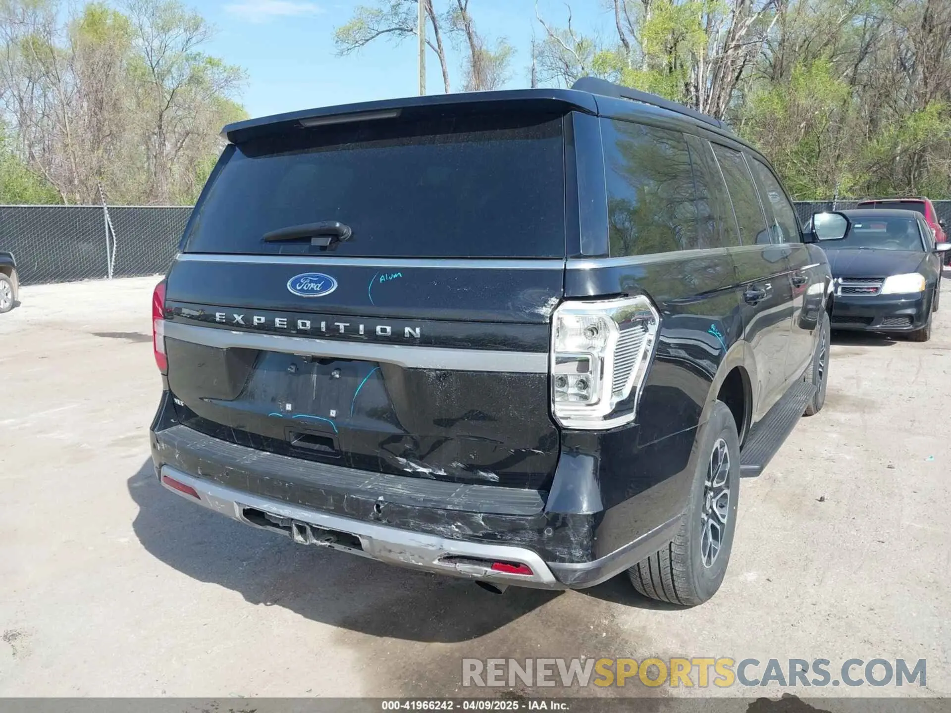 6 Photograph of a damaged car 1FMJU1J85REA08710 FORD EXPEDITION 2024