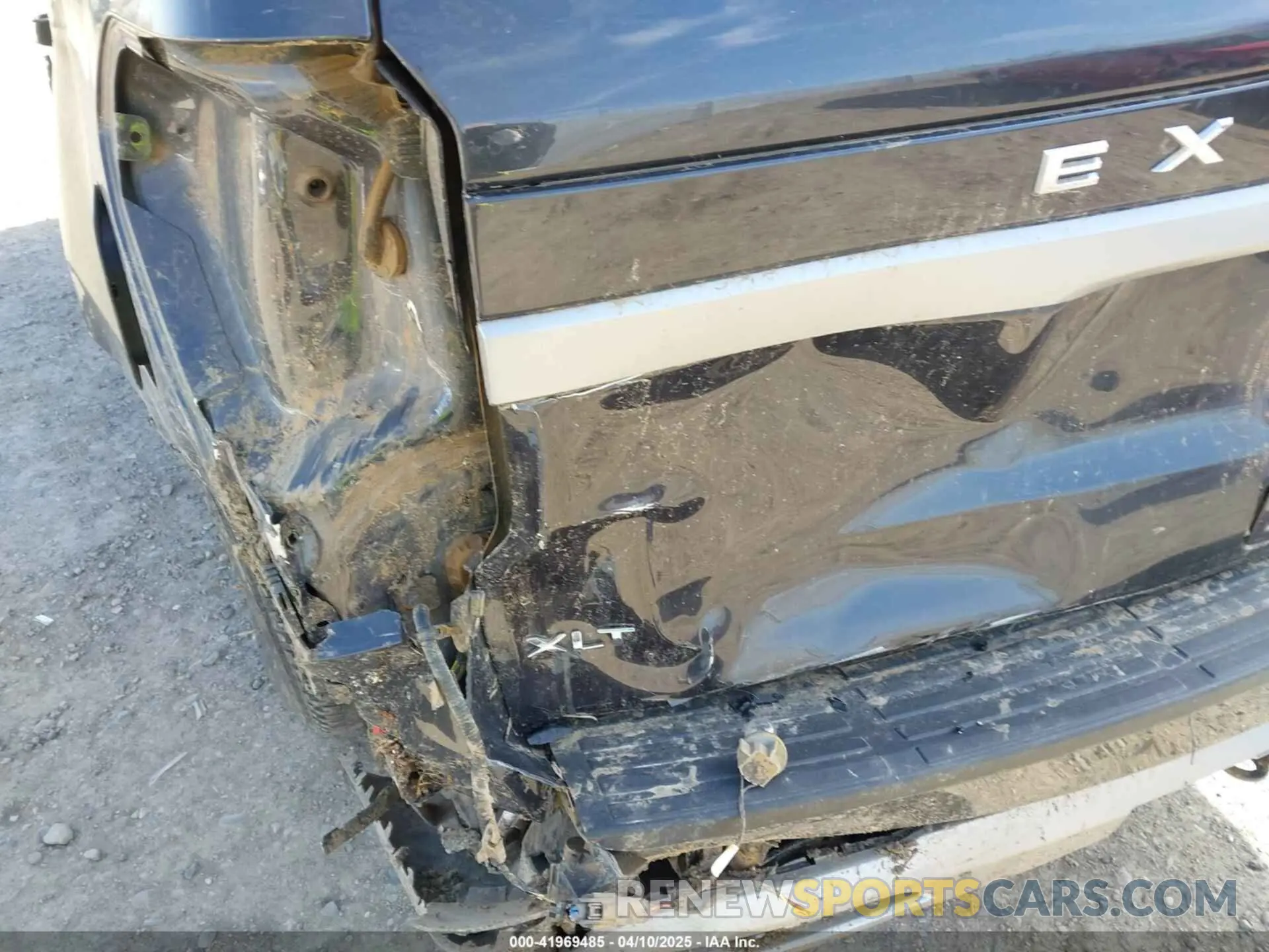 18 Photograph of a damaged car 1FMJU1J87REA18297 FORD EXPEDITION 2024