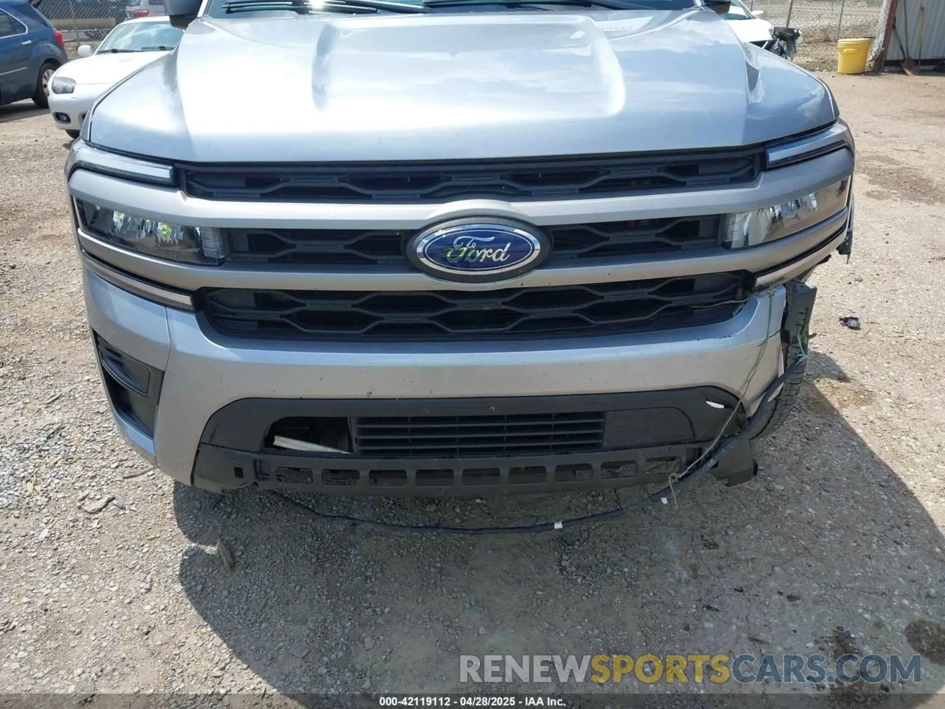 17 Photograph of a damaged car 1FMJU1J89REA25669 FORD EXPEDITION 2024