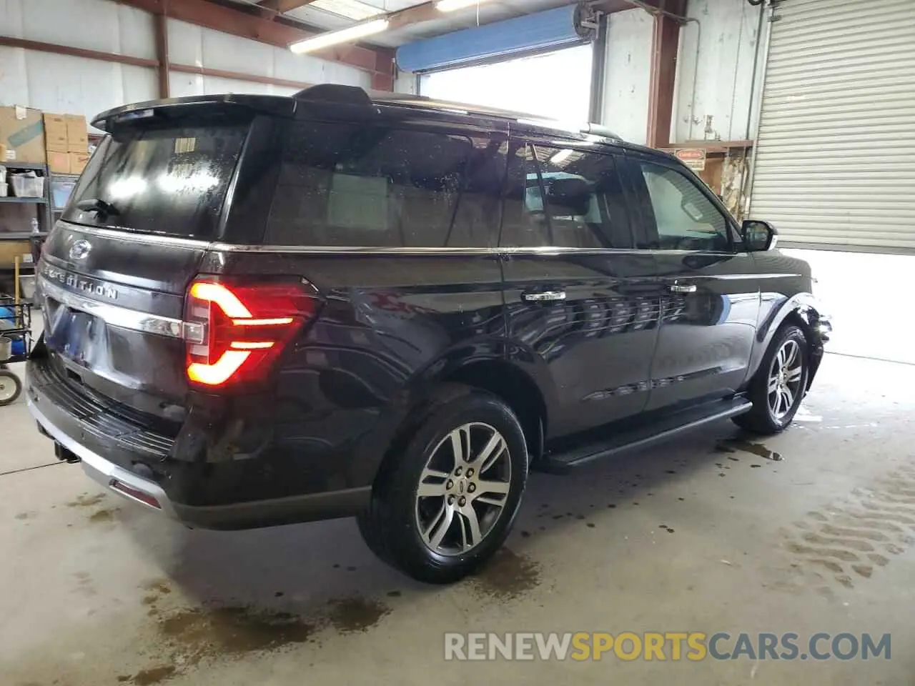 3 Photograph of a damaged car 1FMJU1K83REA25911 FORD EXPEDITION 2024