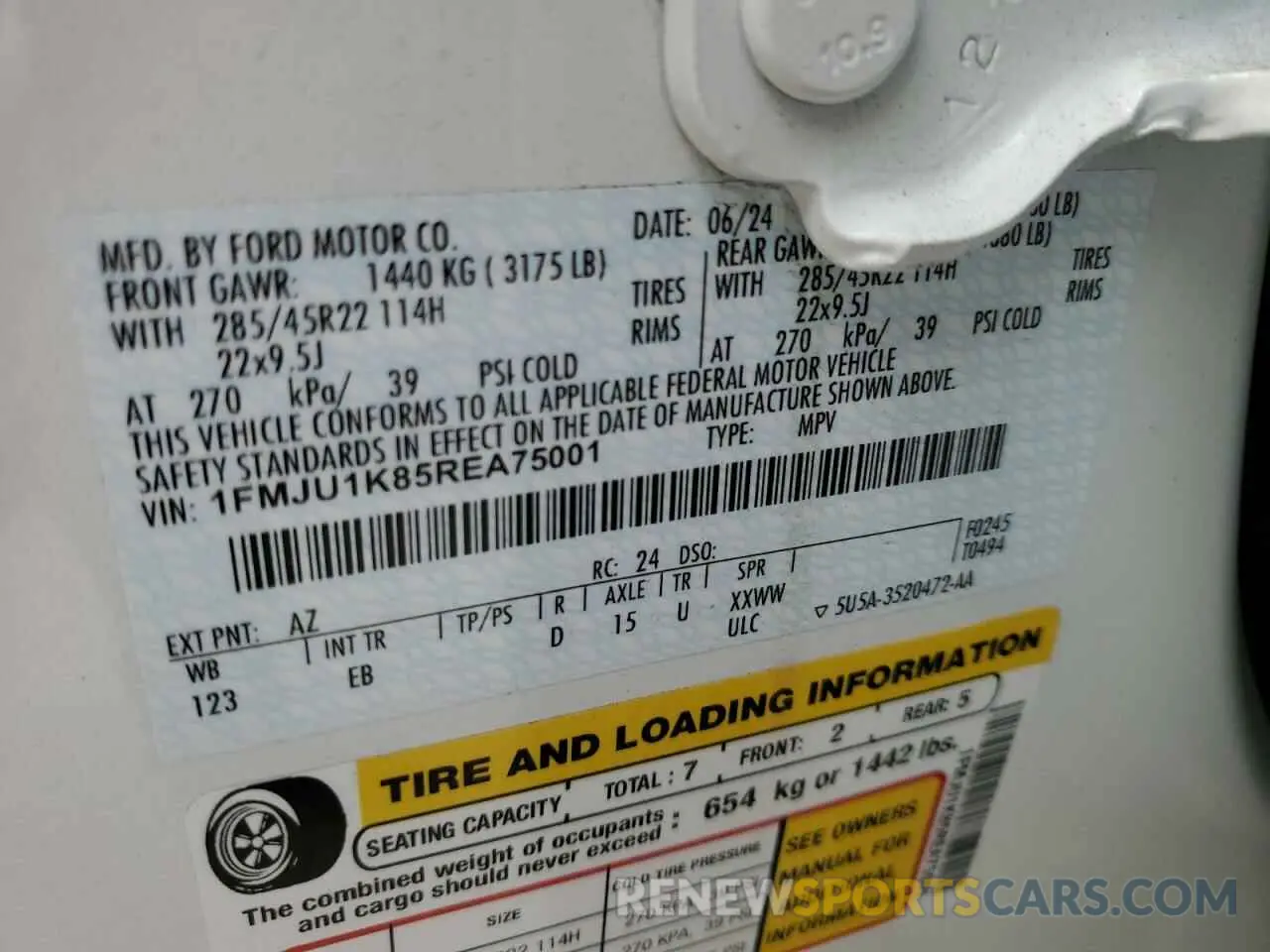 14 Photograph of a damaged car 1FMJU1K85REA75001 FORD EXPEDITION 2024