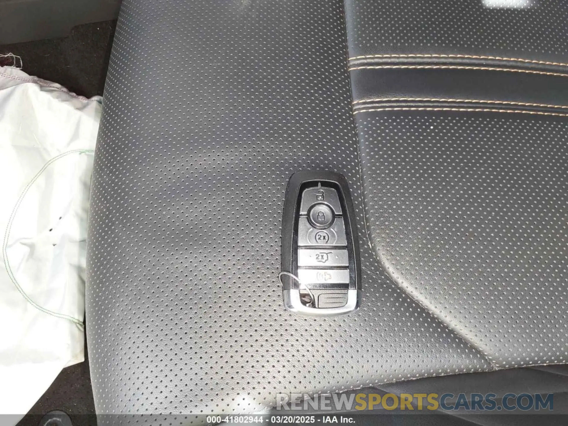 11 Photograph of a damaged car 1FMJU1M8XREA69417 FORD EXPEDITION 2024