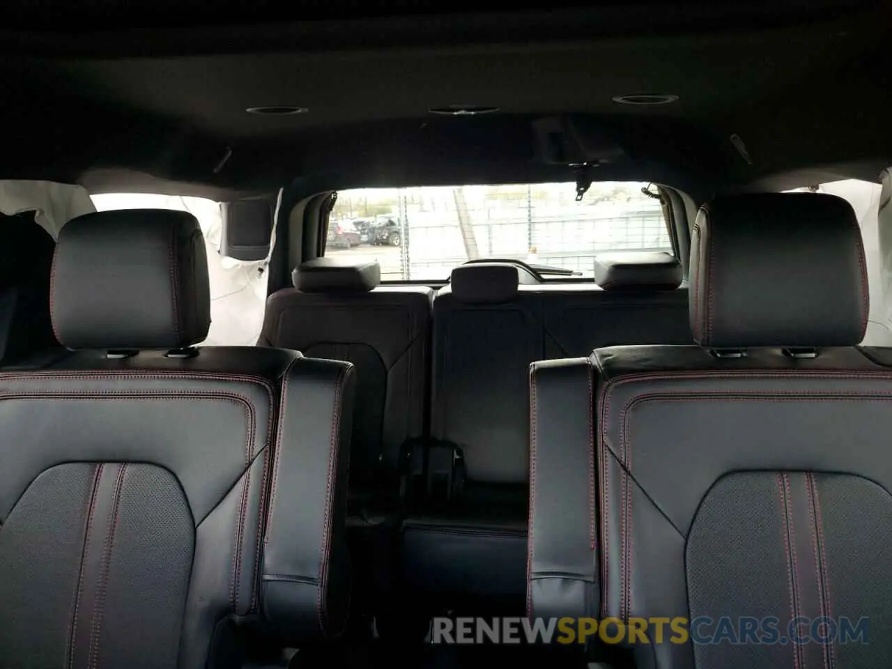 10 Photograph of a damaged car 1FMJU2A81REA82227 FORD EXPEDITION 2024