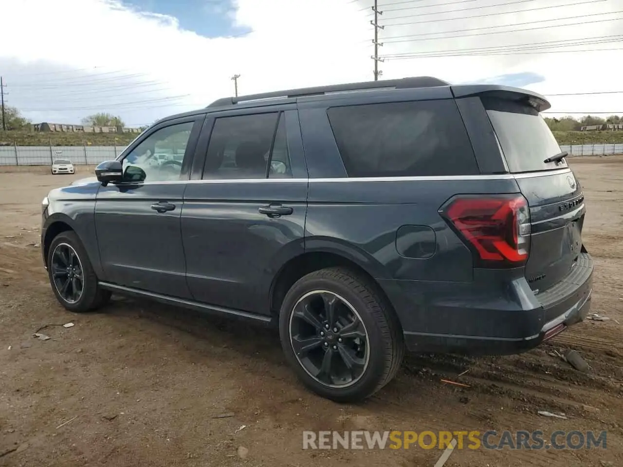 2 Photograph of a damaged car 1FMJU2A81REA82227 FORD EXPEDITION 2024