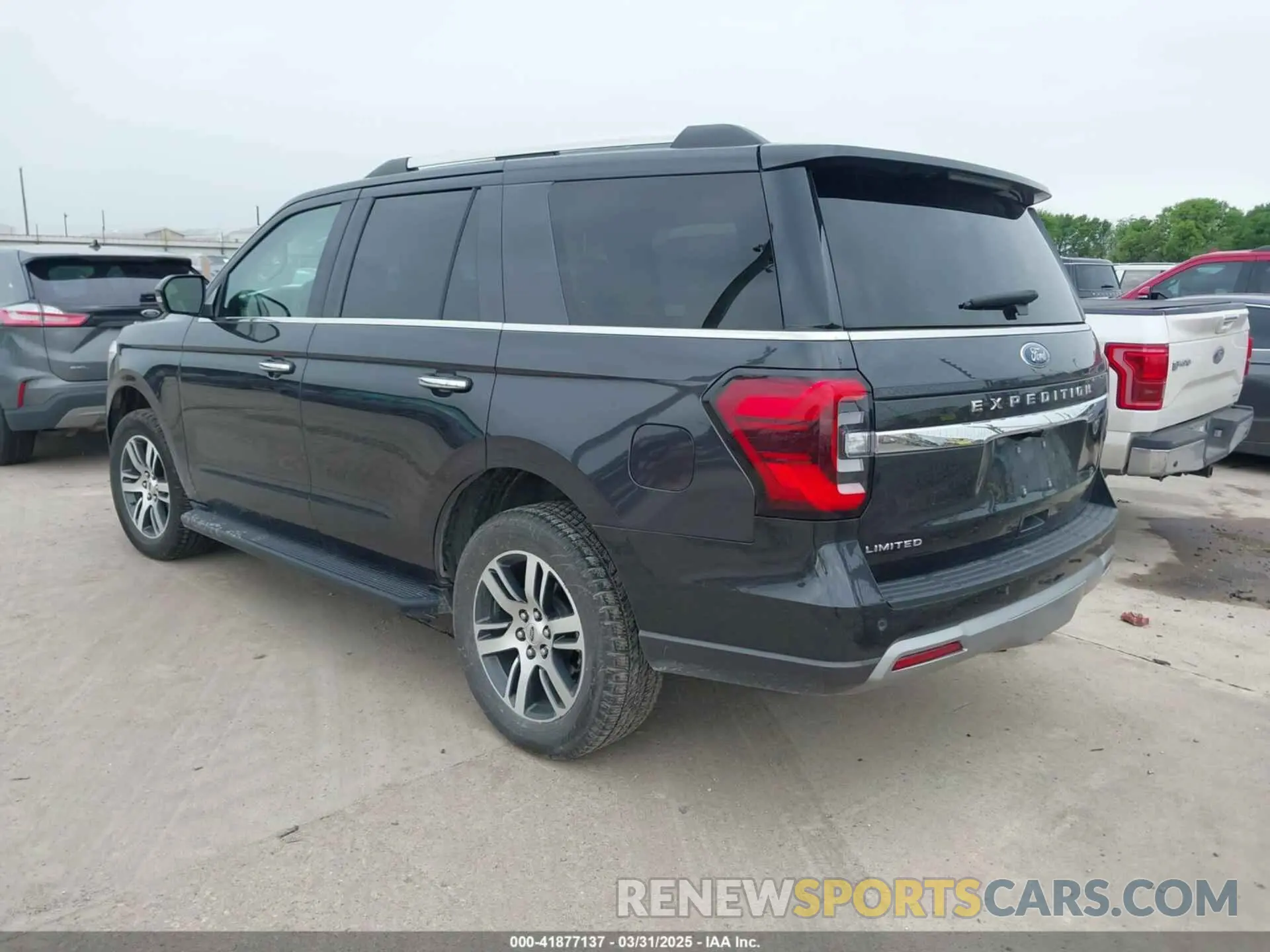 3 Photograph of a damaged car 1FMJU2A87REA45005 FORD EXPEDITION 2024