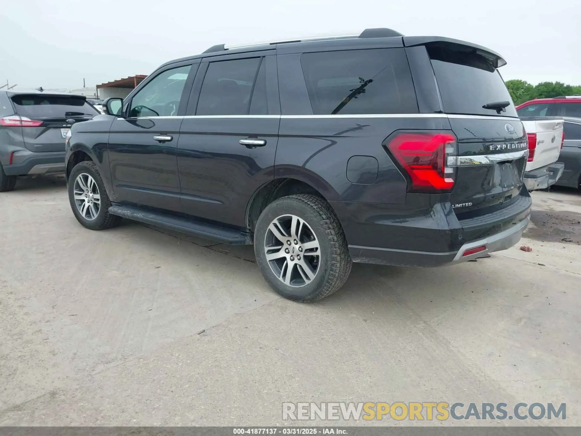 4 Photograph of a damaged car 1FMJU2A87REA45005 FORD EXPEDITION 2024