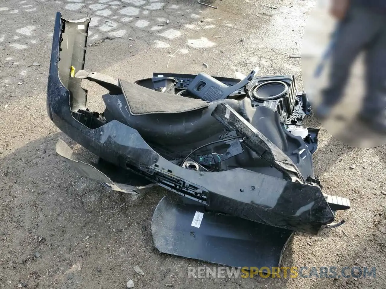 13 Photograph of a damaged car 1FMJU2A8XREA52255 FORD EXPEDITION 2024