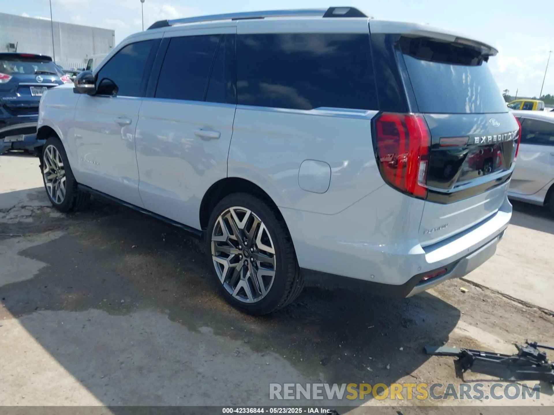 3 Photograph of a damaged car 1FMJU1MG1SEA13900 FORD EXPEDITION 2025