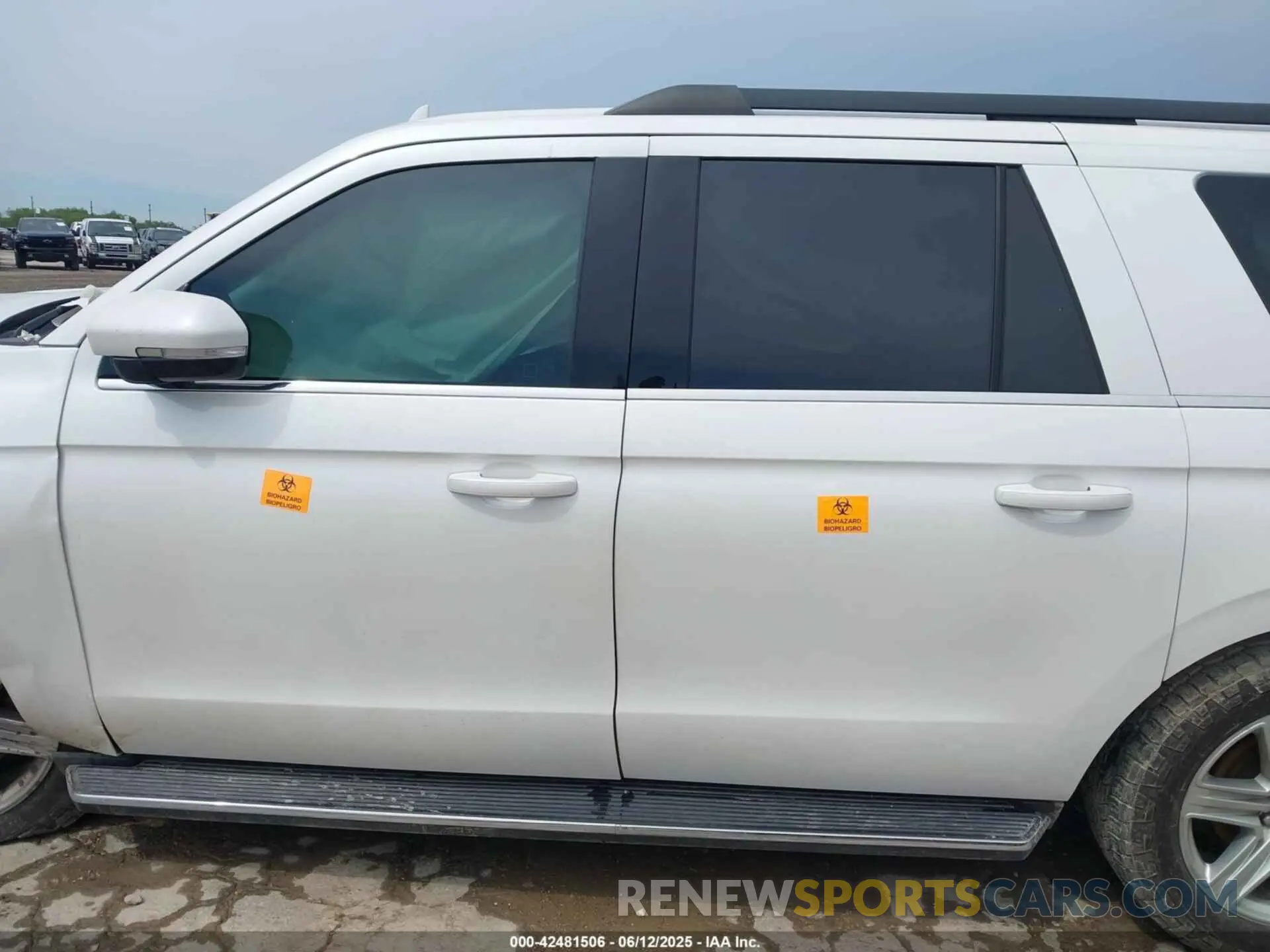 13 Photograph of a damaged car 1FMJK1HT0KEA16199 FORD EXPEDITION MAX 2019