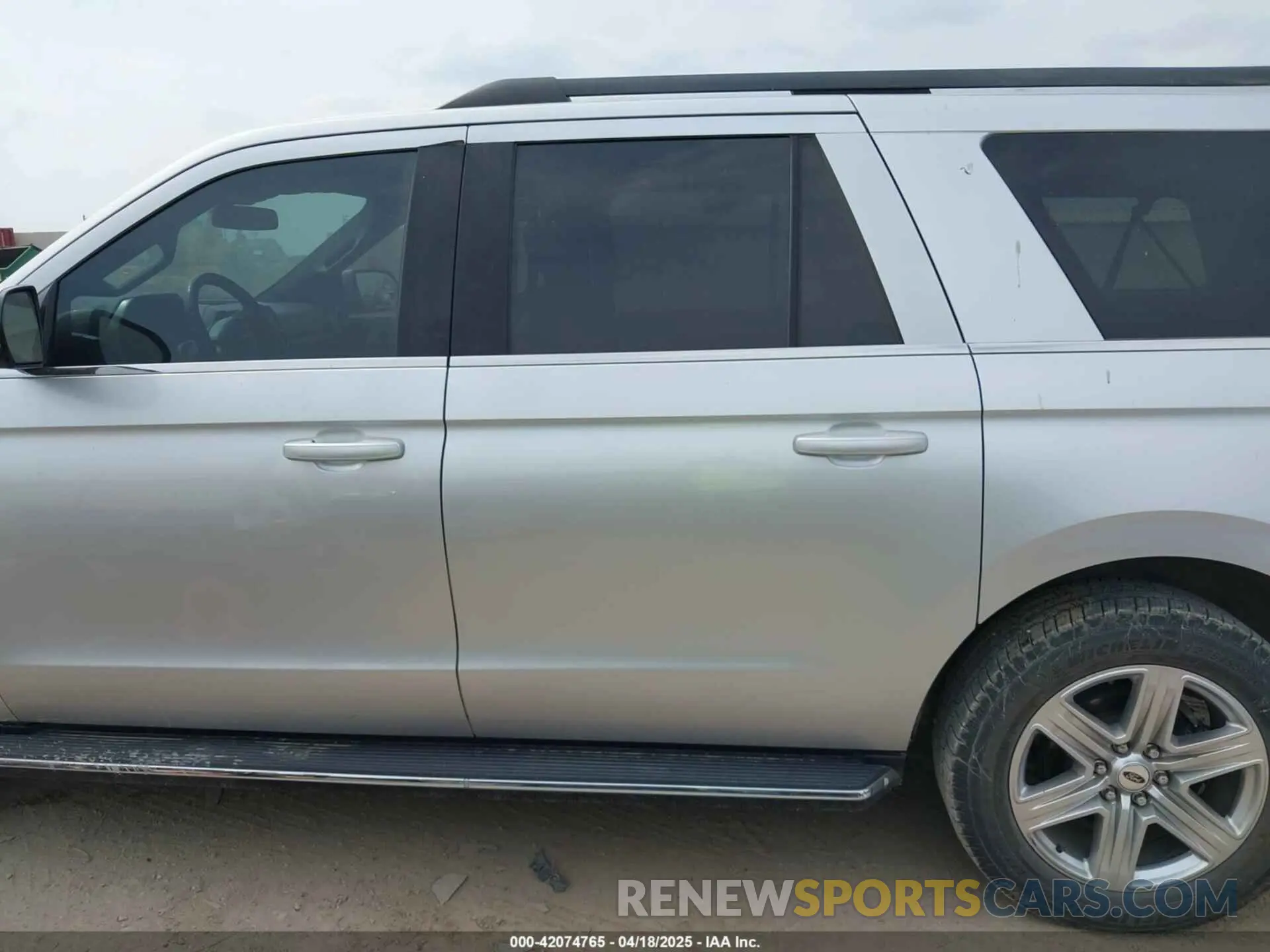 15 Photograph of a damaged car 1FMJK1HT1KEA13618 FORD EXPEDITION MAX 2019