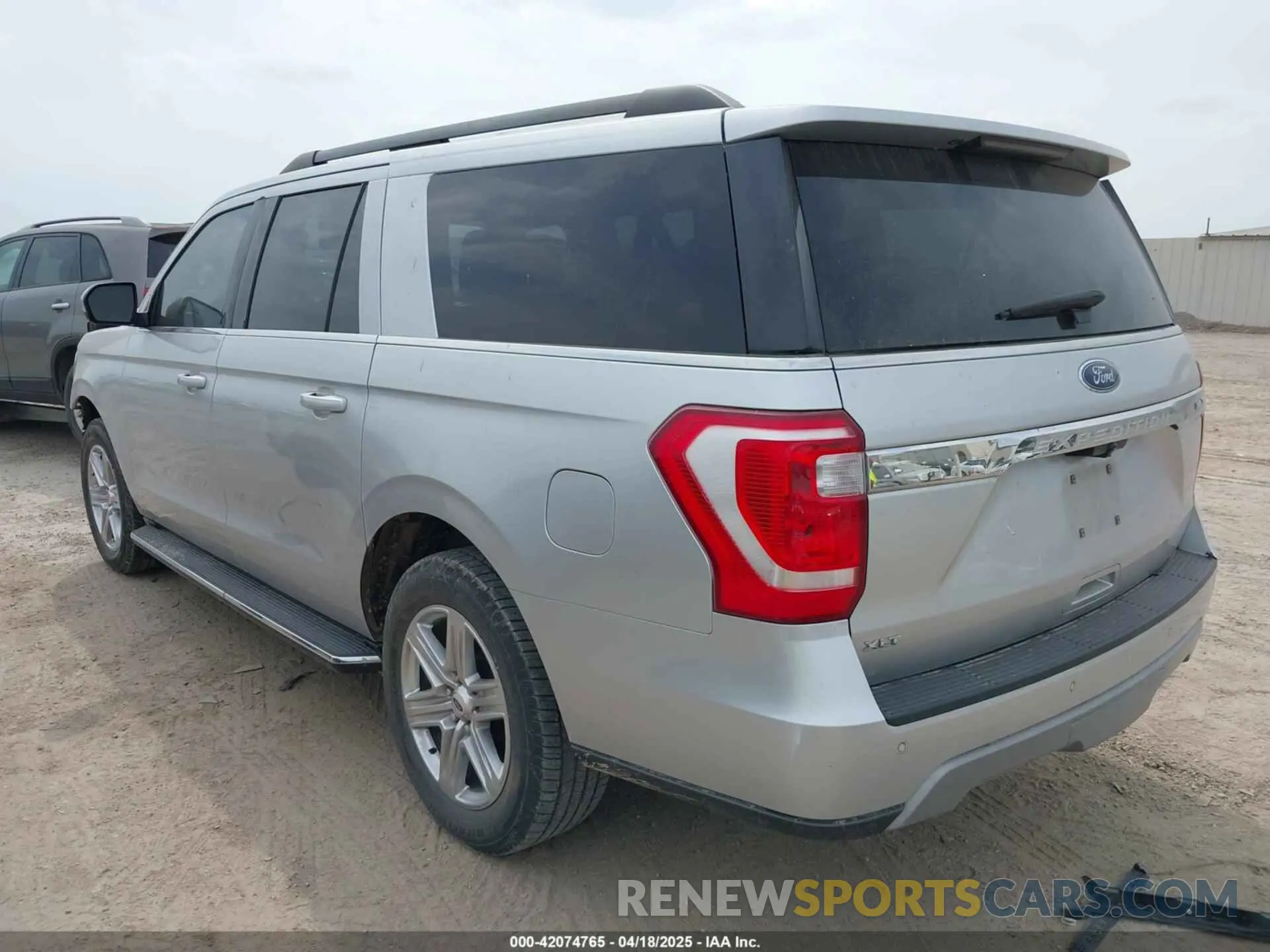 3 Photograph of a damaged car 1FMJK1HT1KEA13618 FORD EXPEDITION MAX 2019