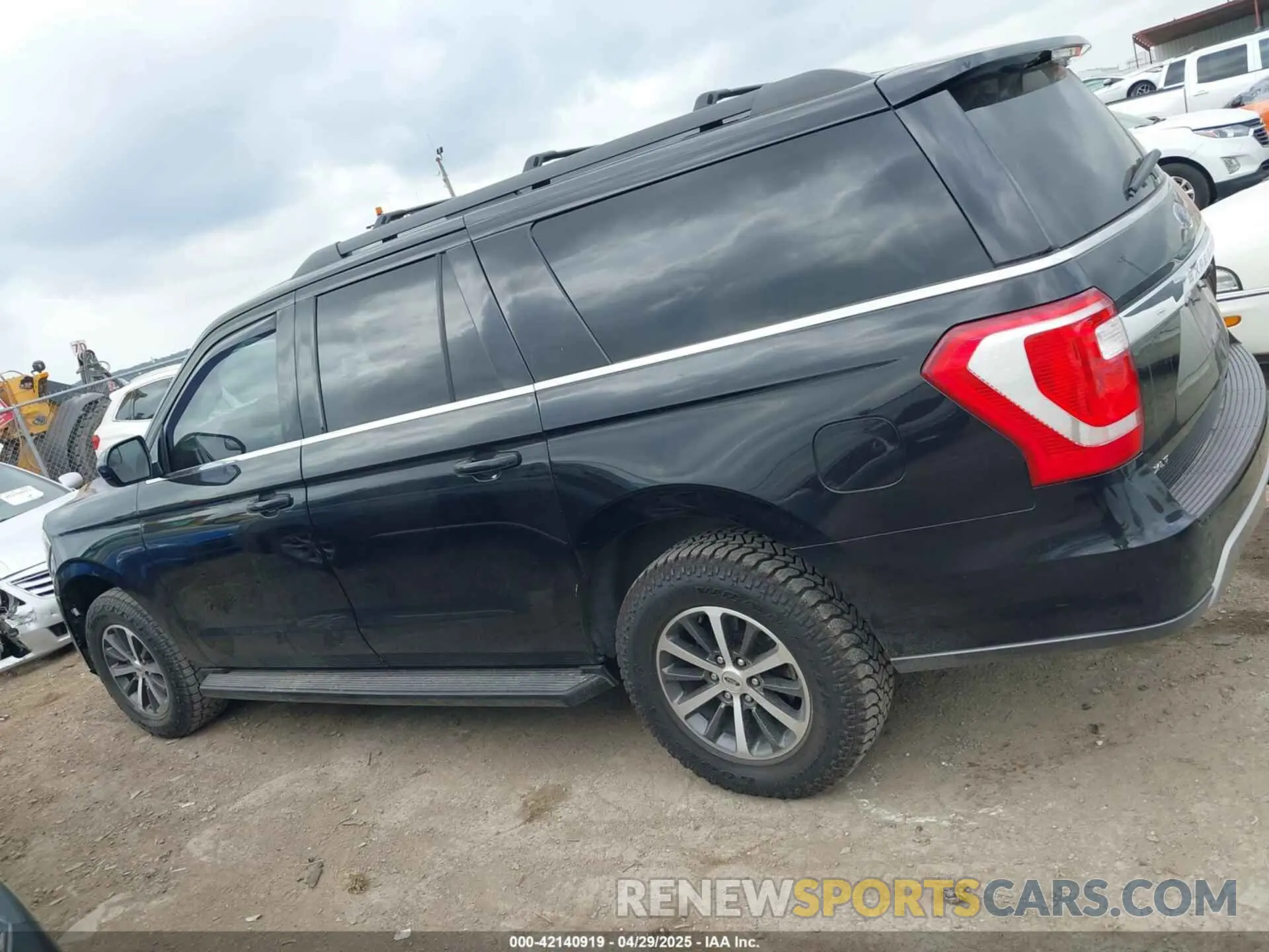 14 Photograph of a damaged car 1FMJK1HT6KEA58439 FORD EXPEDITION MAX 2019