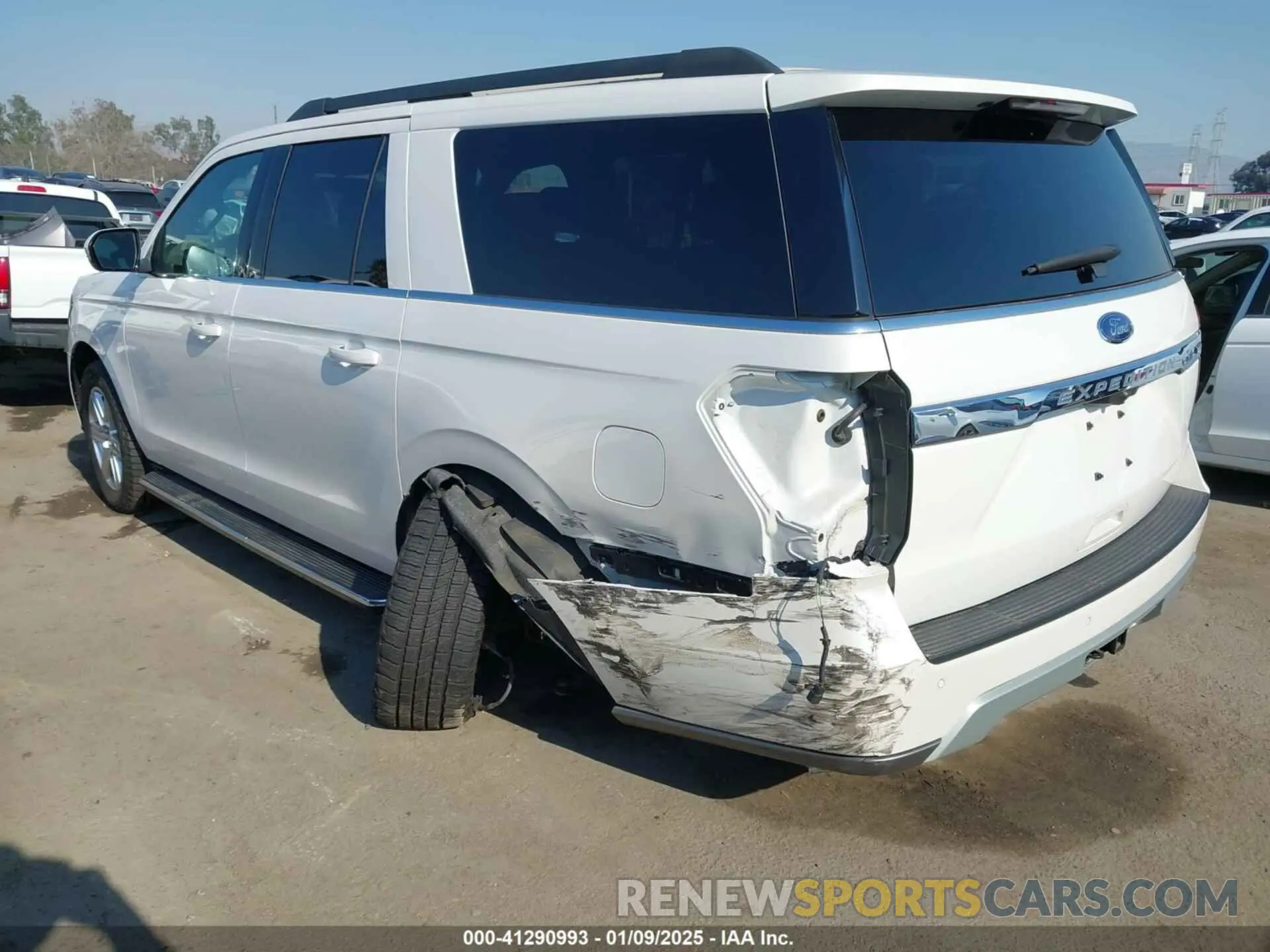 3 Photograph of a damaged car 1FMJK1HT7KEA83673 FORD EXPEDITION MAX 2019