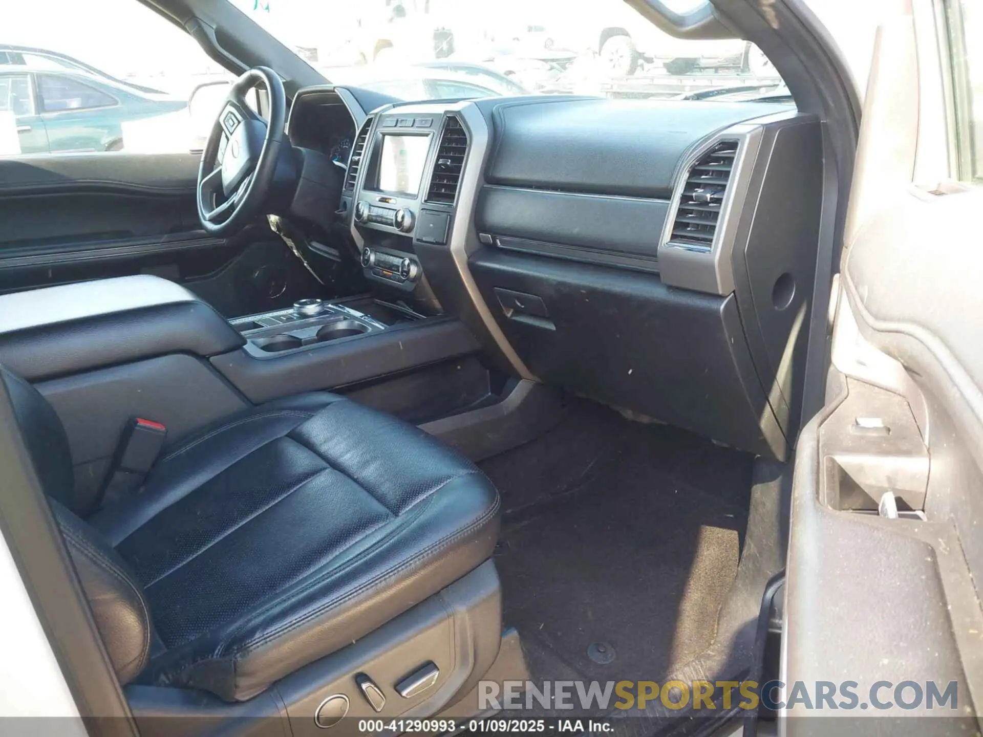 5 Photograph of a damaged car 1FMJK1HT7KEA83673 FORD EXPEDITION MAX 2019