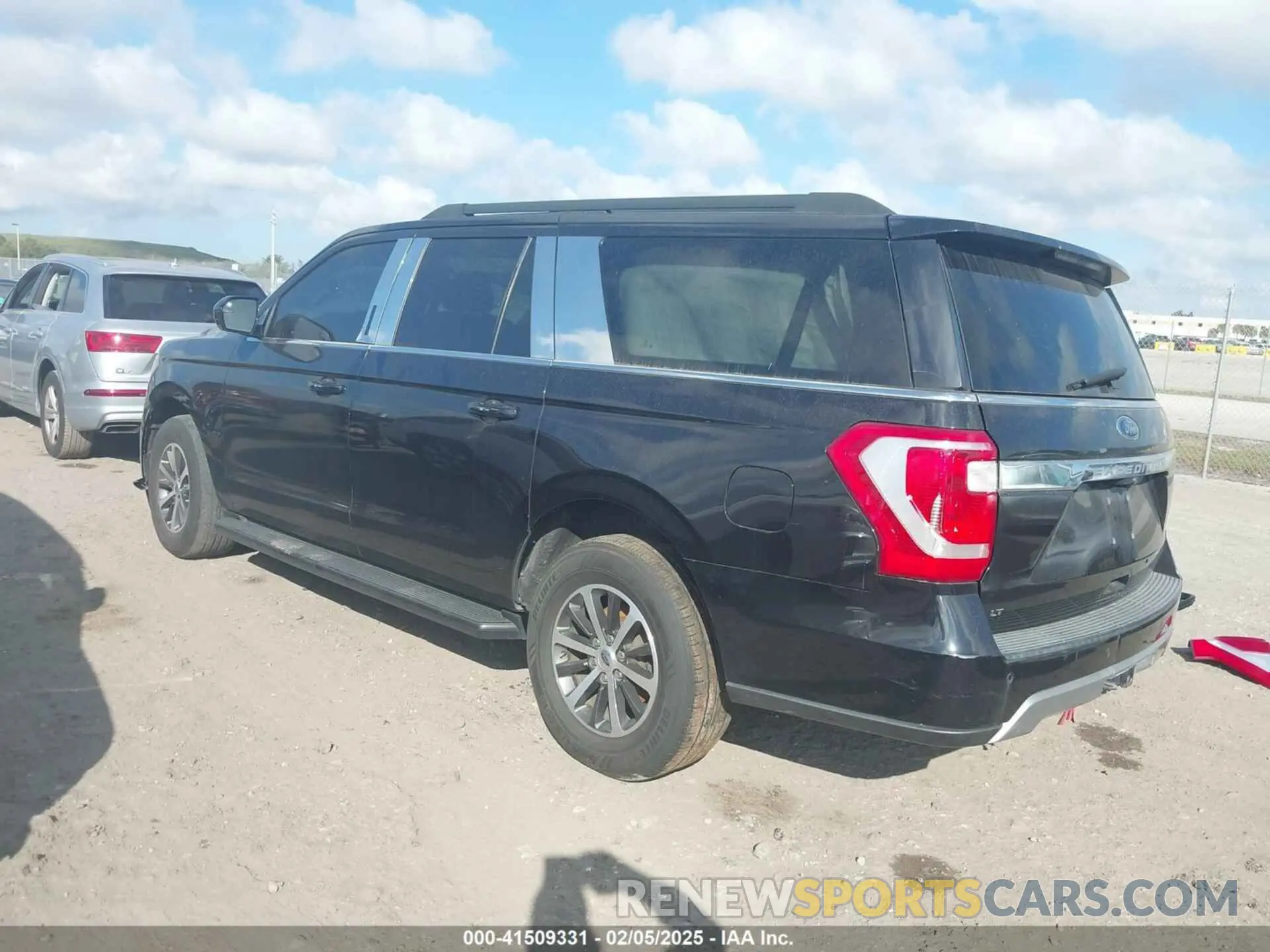 3 Photograph of a damaged car 1FMJK1HT8KEA27743 FORD EXPEDITION MAX 2019