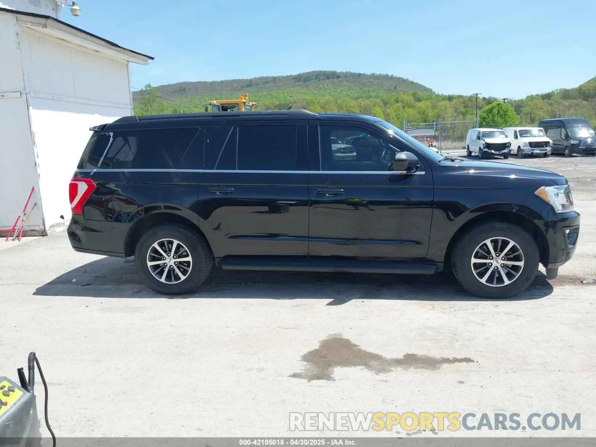 13 Photograph of a damaged car 1FMJK1JT4KEA28379 FORD EXPEDITION MAX 2019
