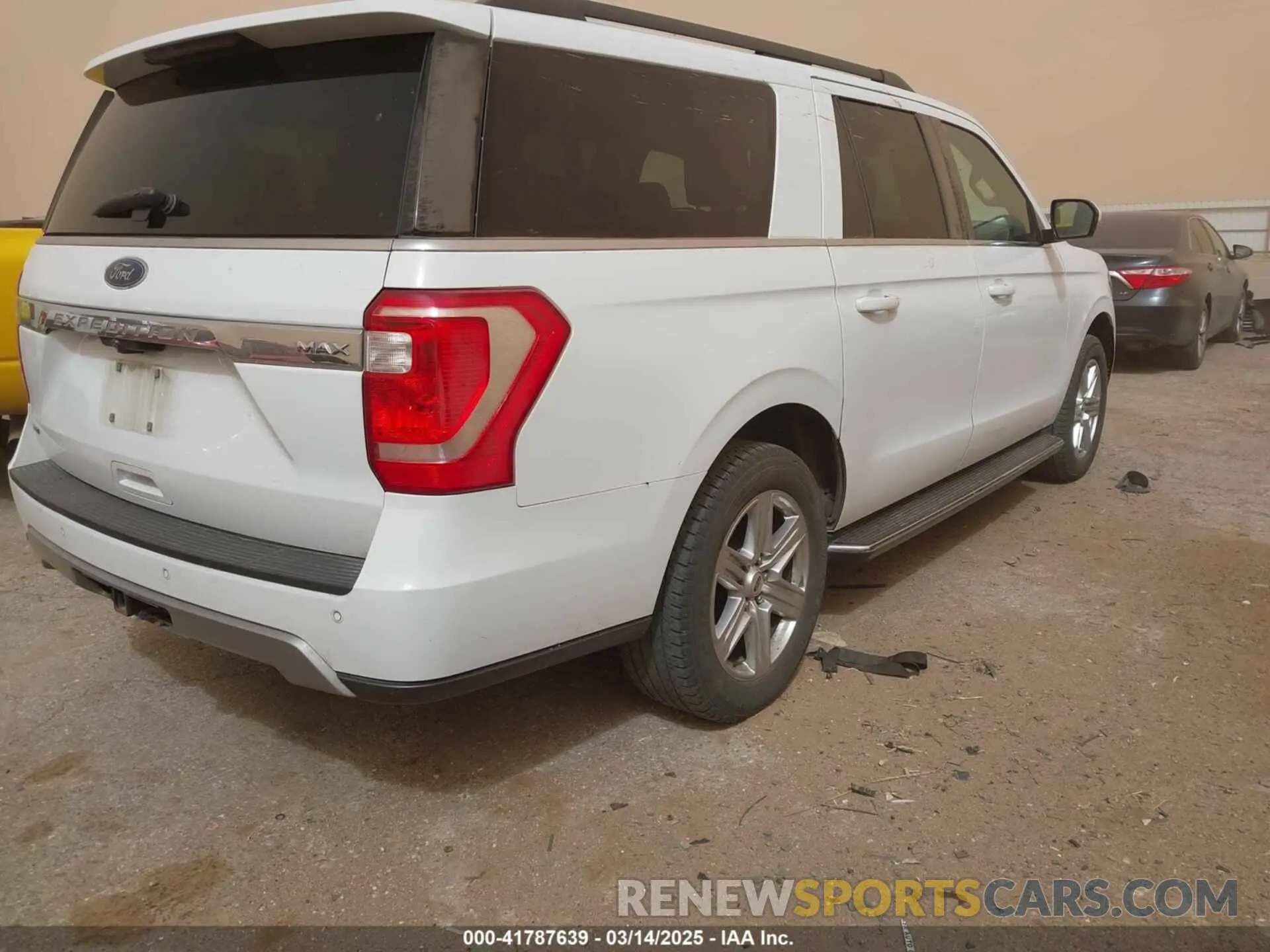 4 Photograph of a damaged car 1FMJK1JT9KEA21301 FORD EXPEDITION MAX 2019