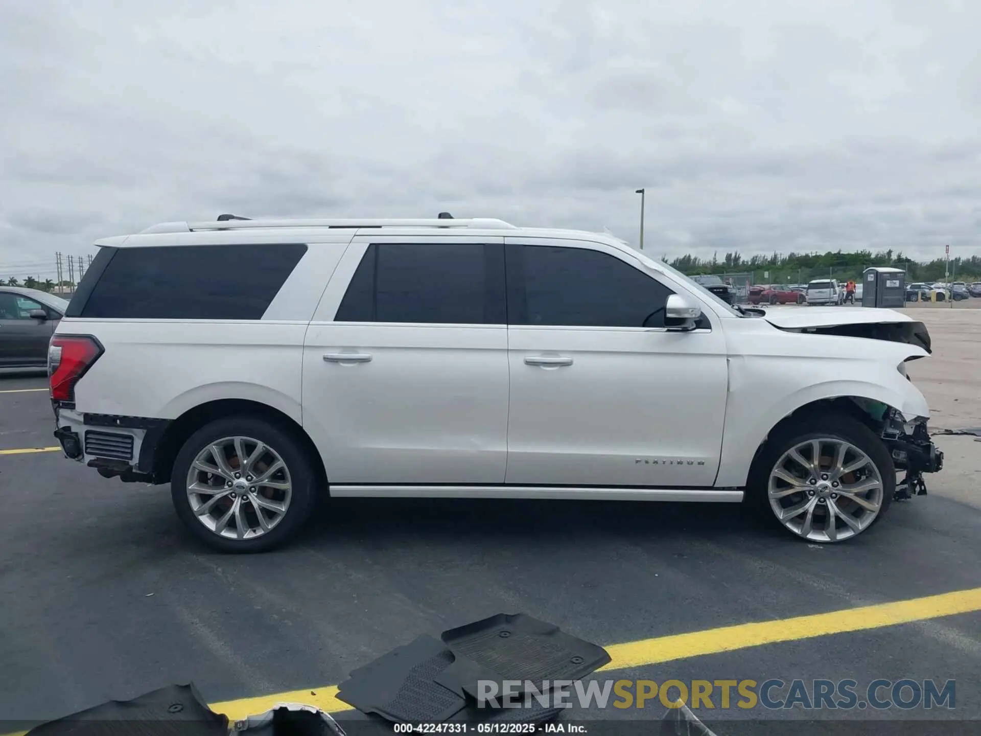 13 Photograph of a damaged car 1FMJK1LT3KEA56753 FORD EXPEDITION MAX 2019