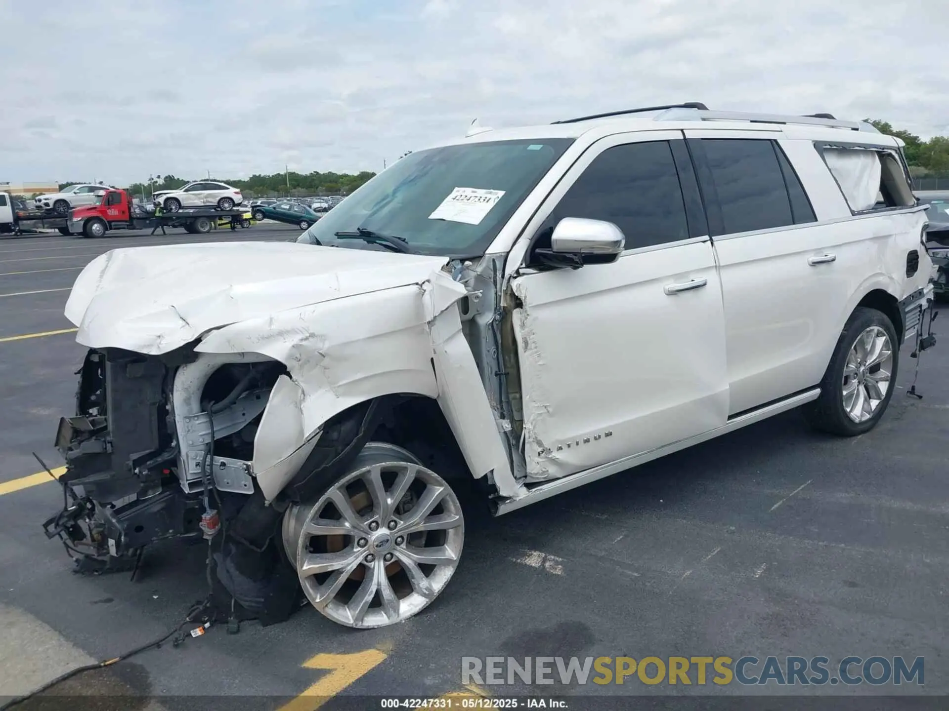 2 Photograph of a damaged car 1FMJK1LT3KEA56753 FORD EXPEDITION MAX 2019