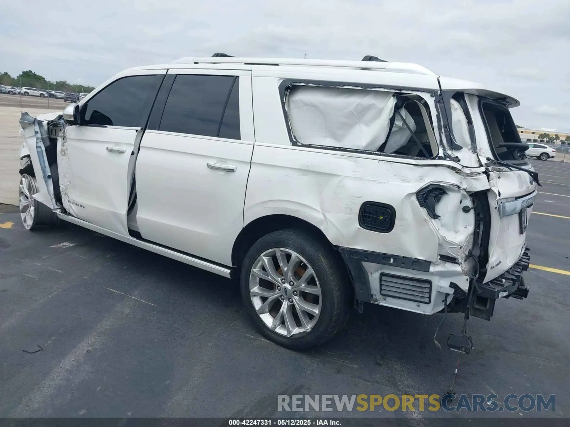 3 Photograph of a damaged car 1FMJK1LT3KEA56753 FORD EXPEDITION MAX 2019