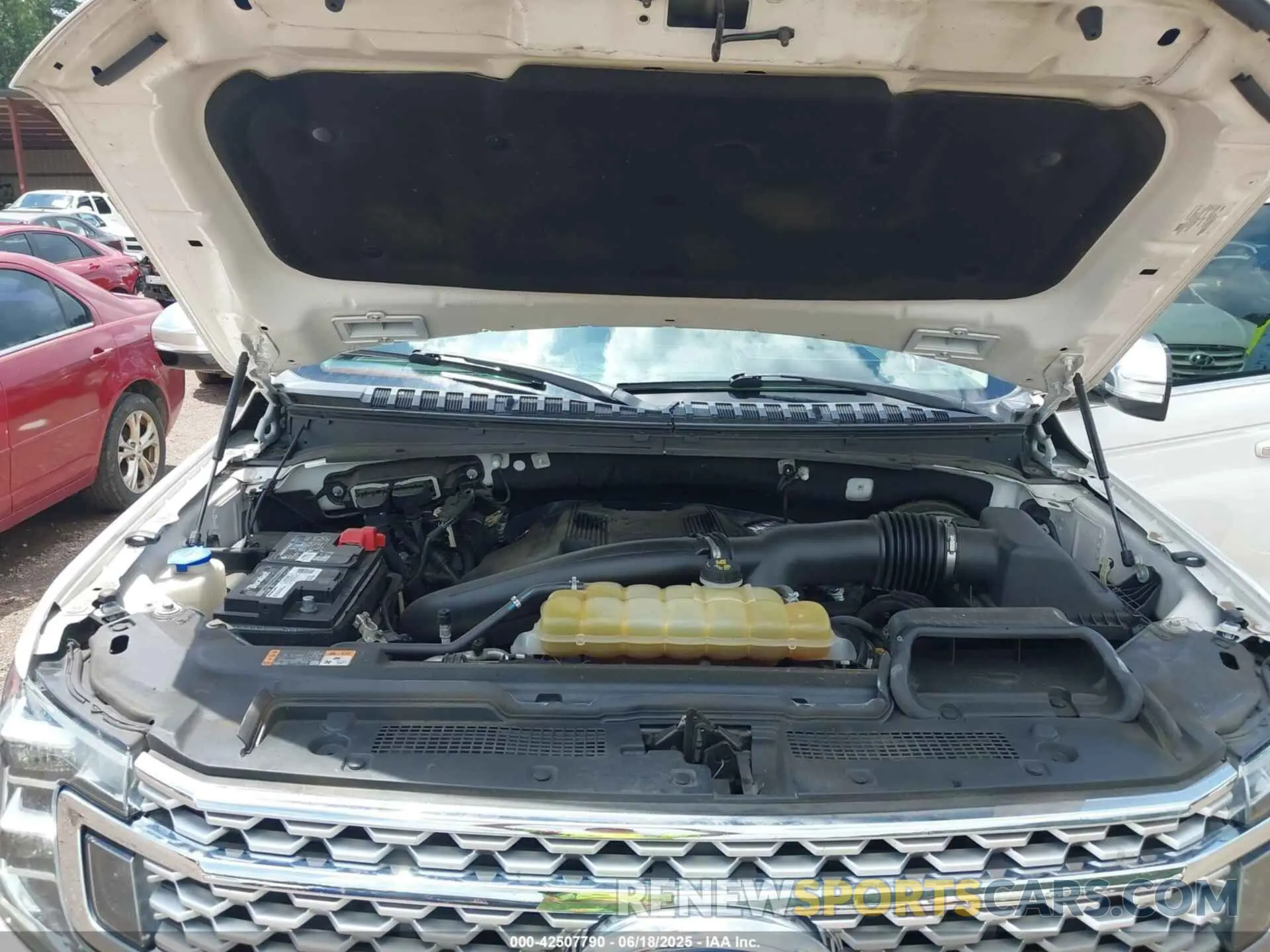 10 Photograph of a damaged car 1FMJK1LT4KEA87493 FORD EXPEDITION MAX 2019