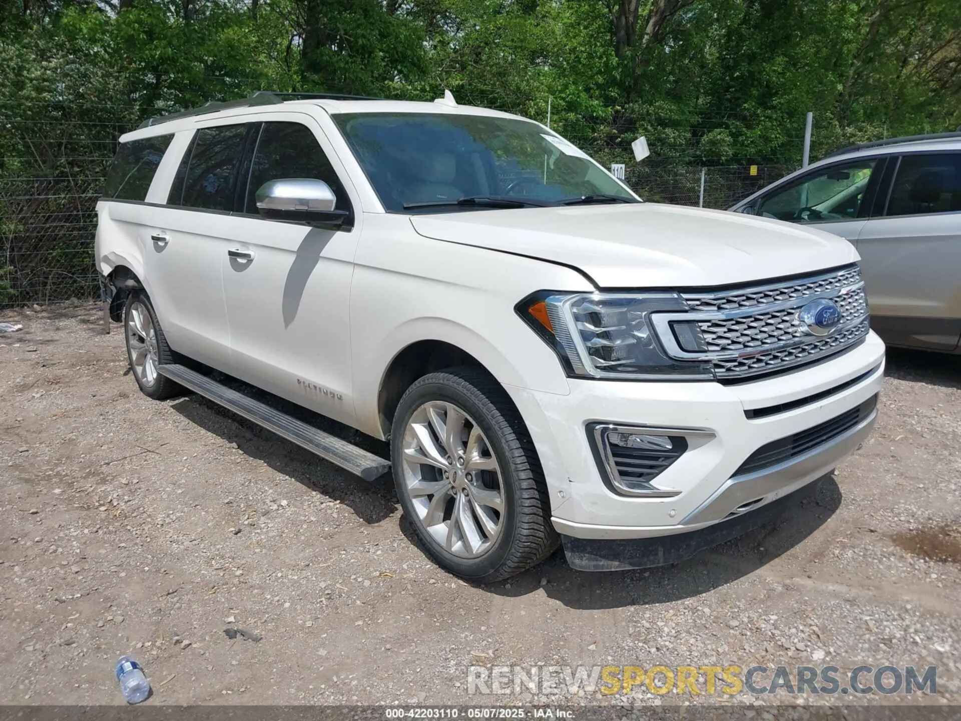 1 Photograph of a damaged car 1FMJK1MT1KEA88292 FORD EXPEDITION MAX 2019