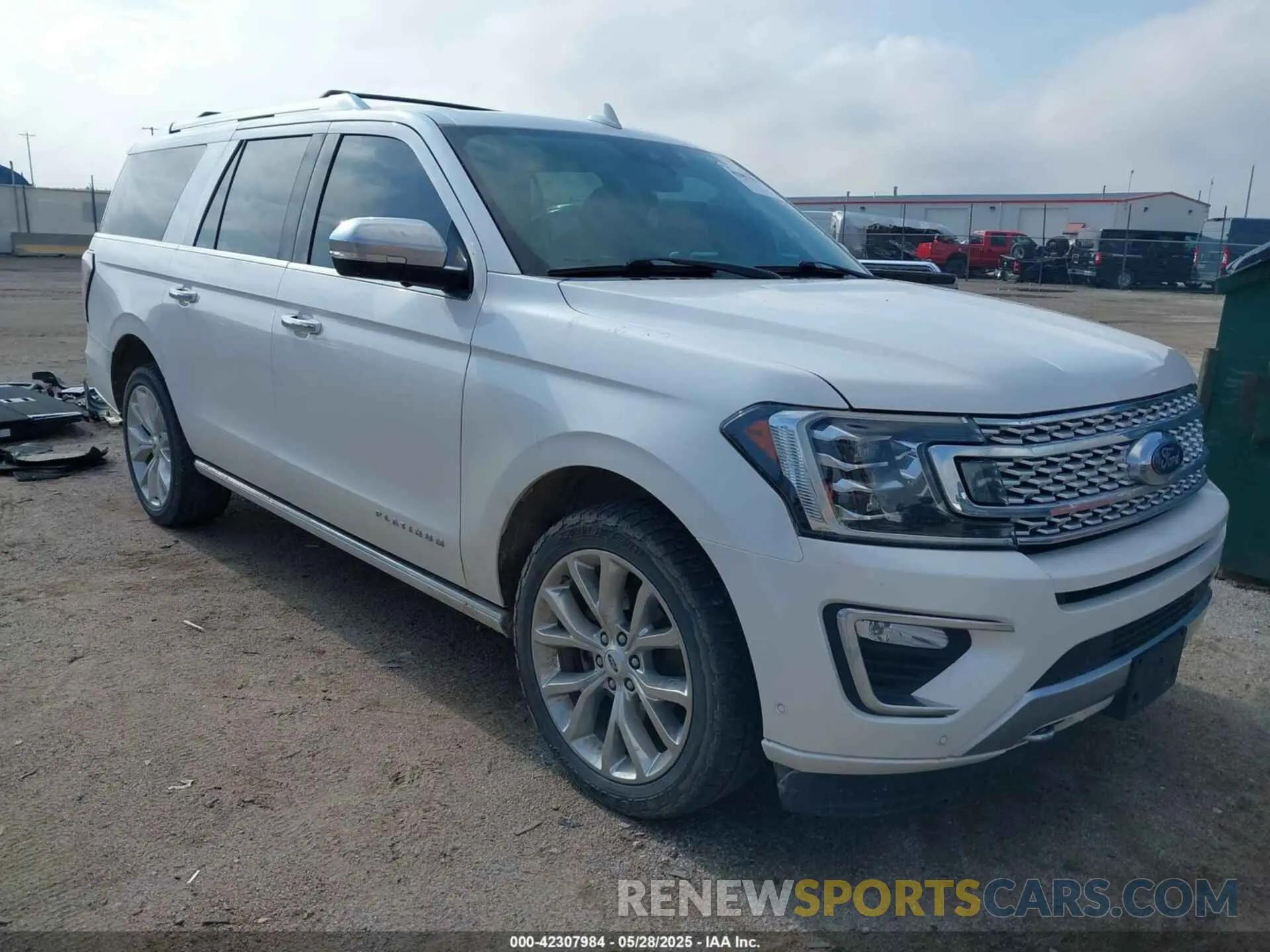 1 Photograph of a damaged car 1FMJK1MT9KEA54634 FORD EXPEDITION MAX 2019