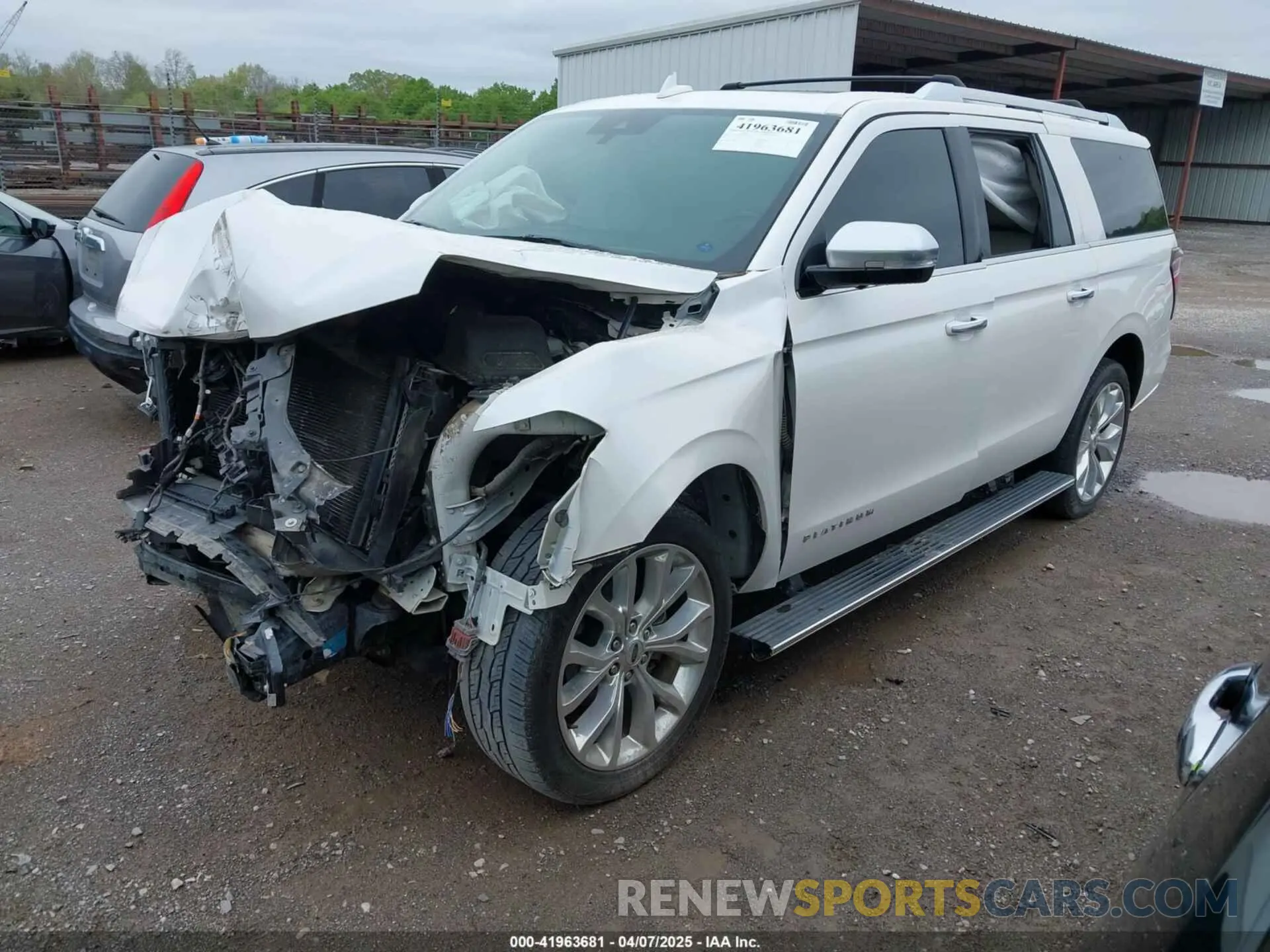 2 Photograph of a damaged car 1FMJK1MTXKEA29161 FORD EXPEDITION MAX 2019