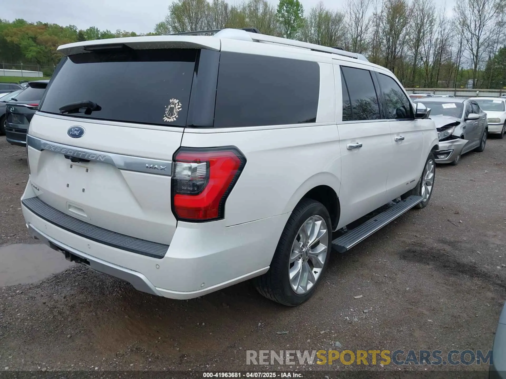 4 Photograph of a damaged car 1FMJK1MTXKEA29161 FORD EXPEDITION MAX 2019