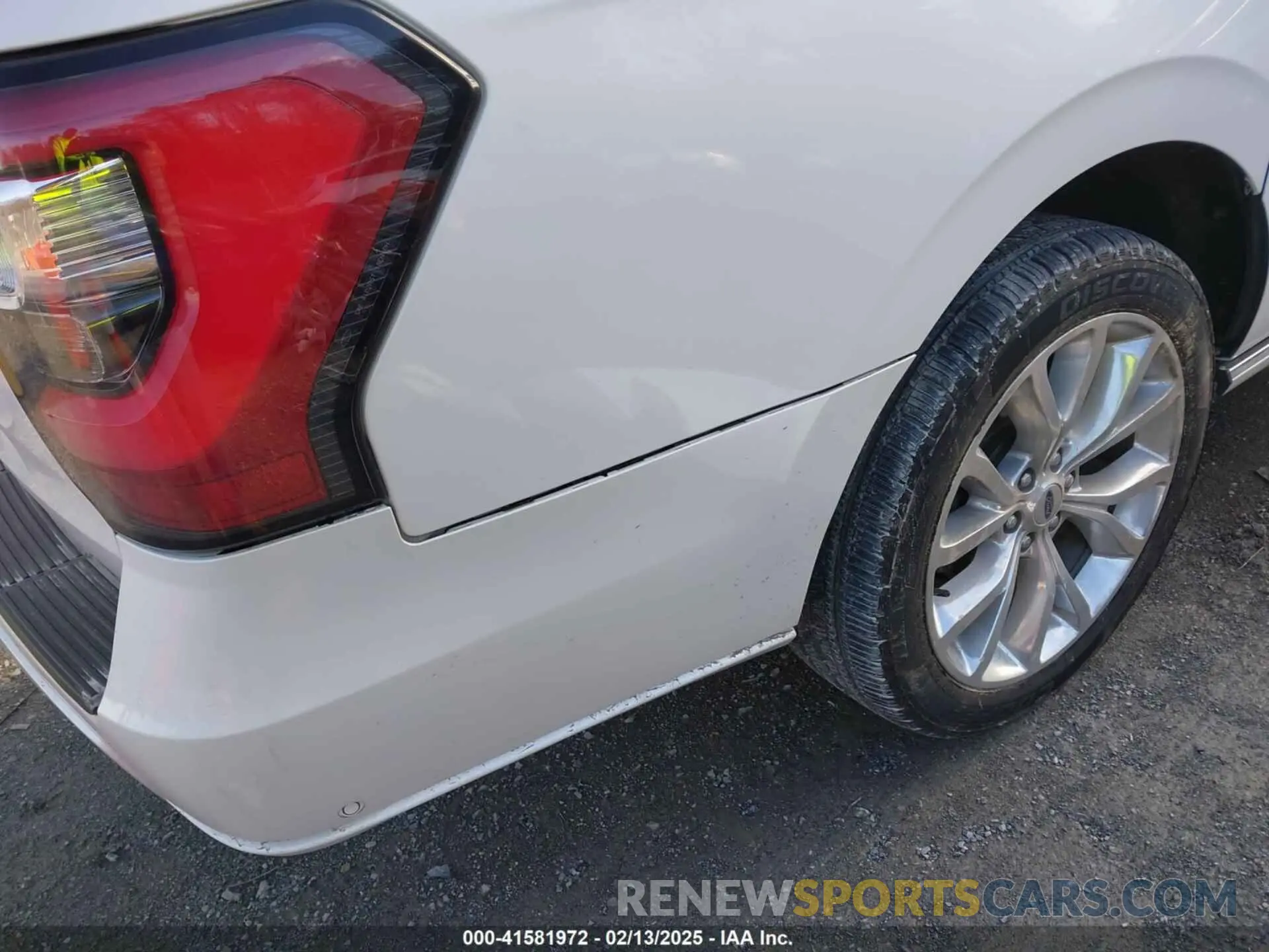 20 Photograph of a damaged car 1FMJK1MTXKEA53377 FORD EXPEDITION MAX 2019
