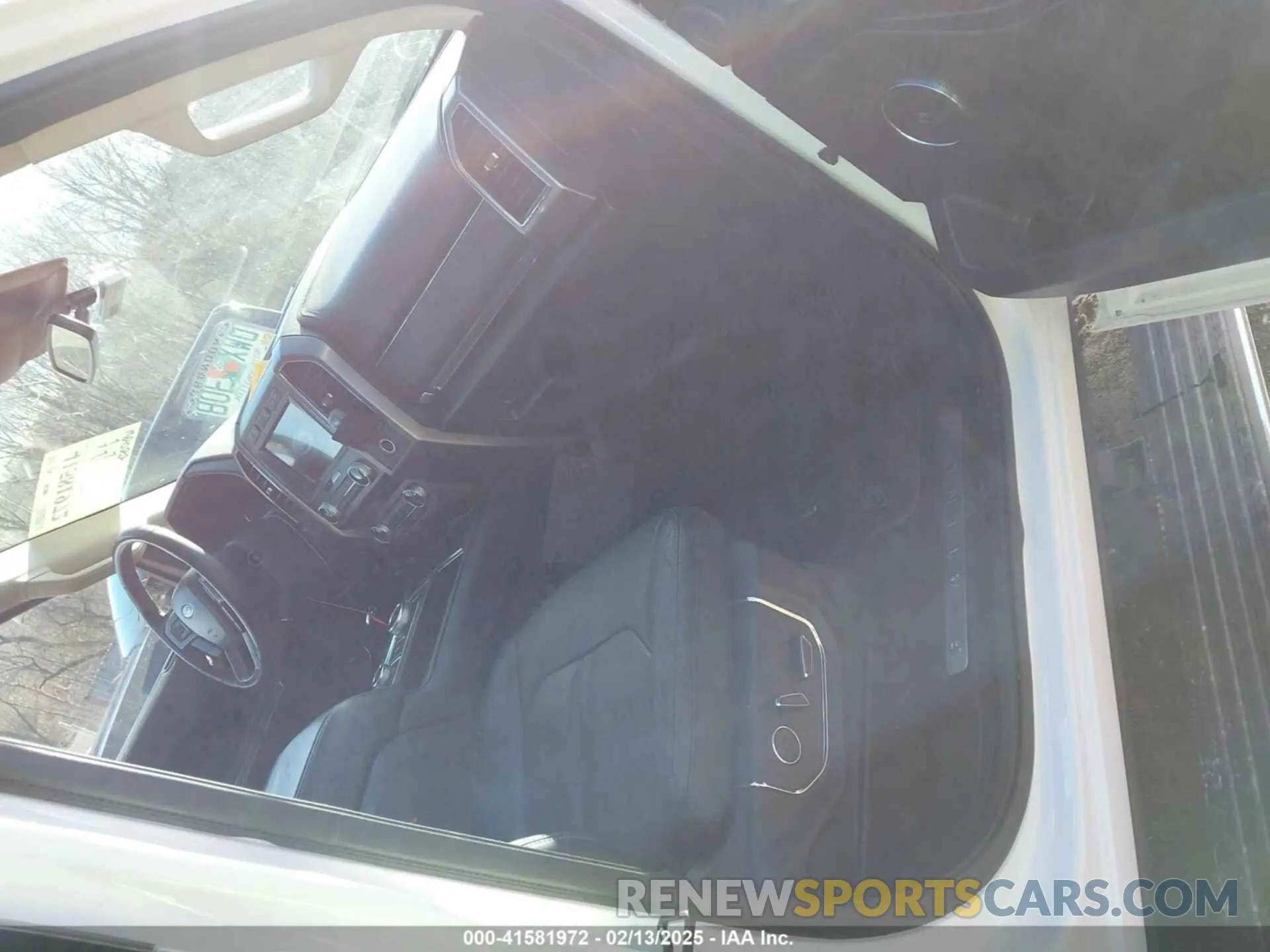 5 Photograph of a damaged car 1FMJK1MTXKEA53377 FORD EXPEDITION MAX 2019