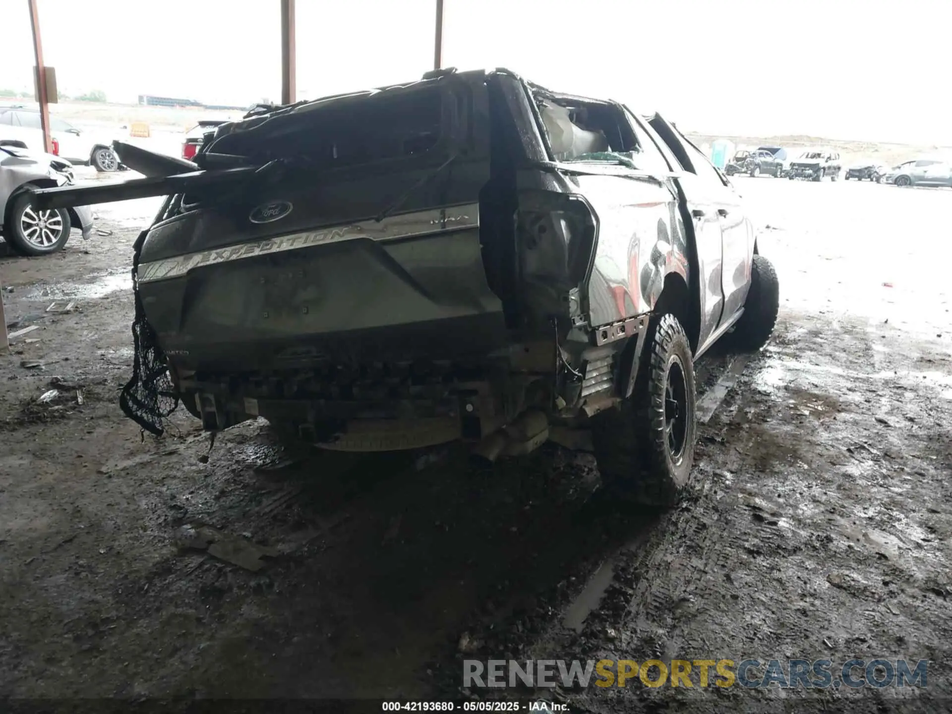 4 Photograph of a damaged car 1FMJK2AT3KEA85243 FORD EXPEDITION MAX 2019