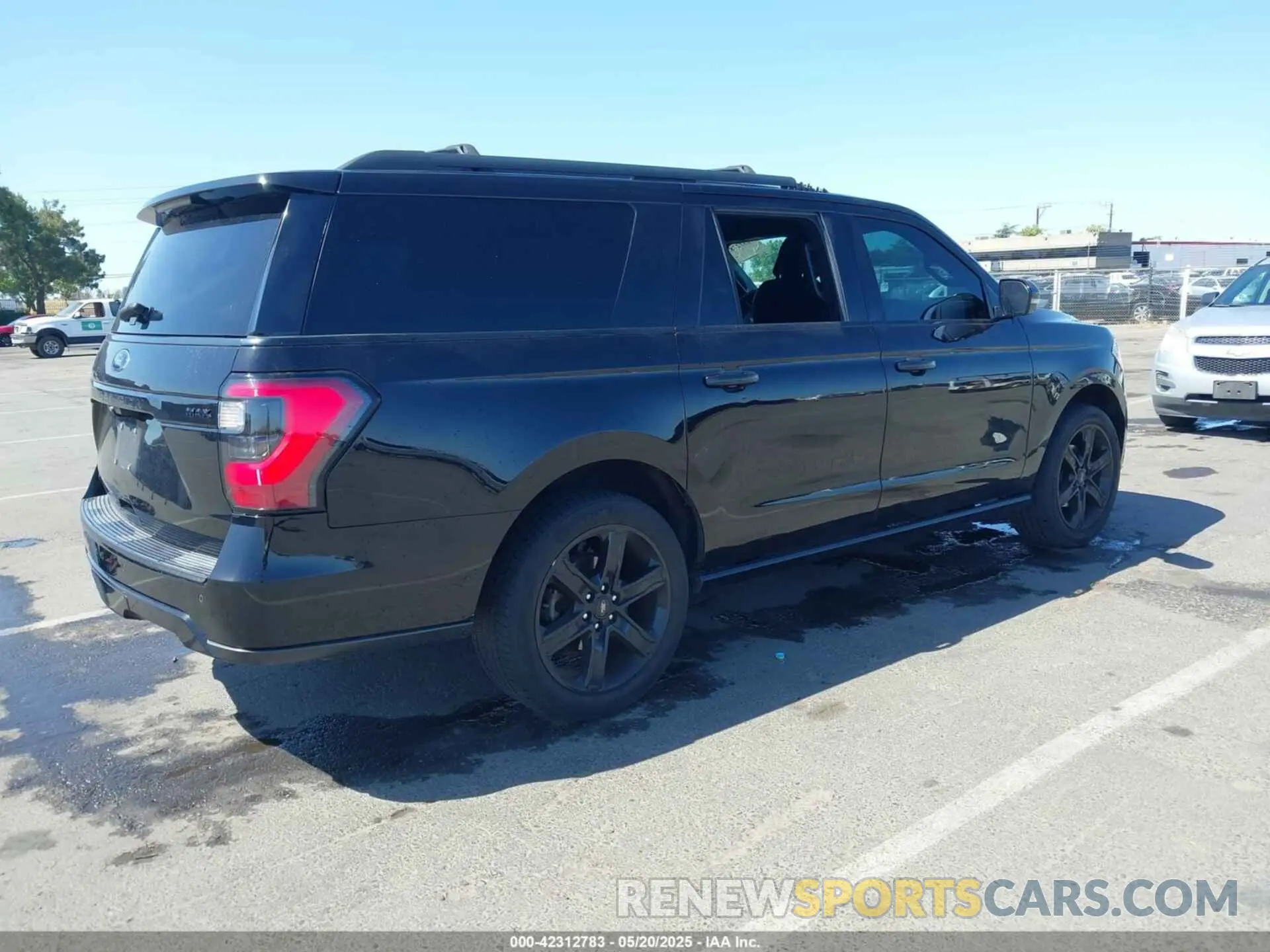 4 Photograph of a damaged car 1FMJK2AT5KEA38019 FORD EXPEDITION MAX 2019