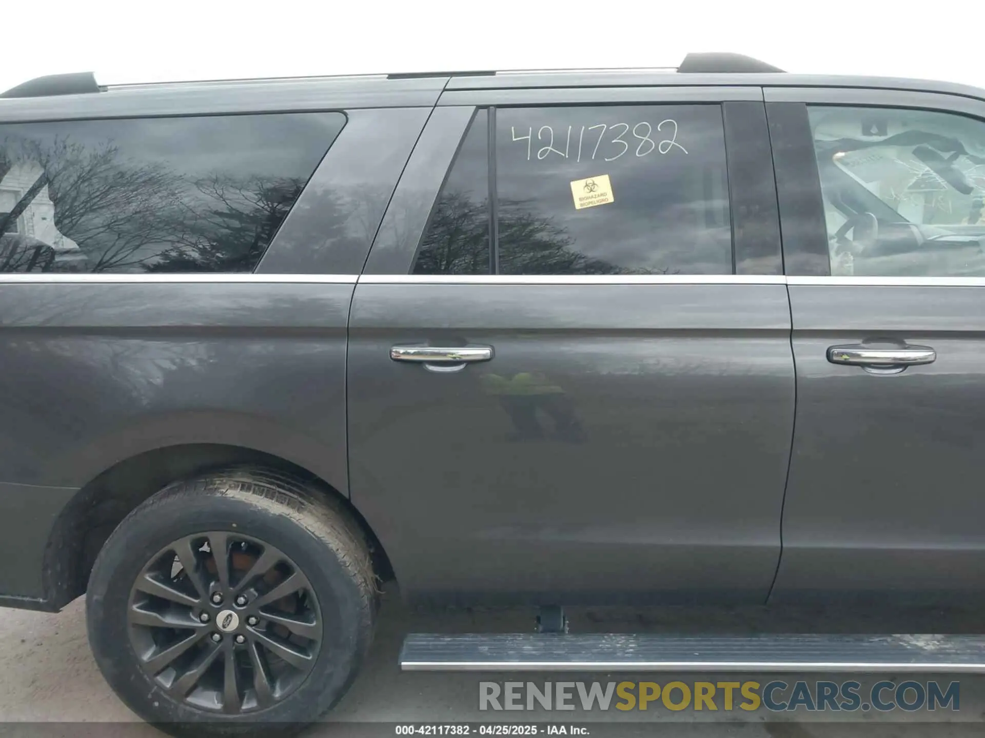 8 Photograph of a damaged car 1FMJK2ATXKEA50537 FORD EXPEDITION MAX 2019