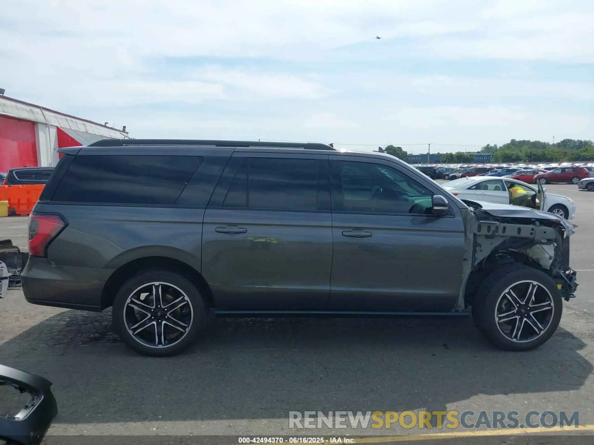14 Photograph of a damaged car 1FMJK2AT5LEA15809 FORD EXPEDITION MAX 2020