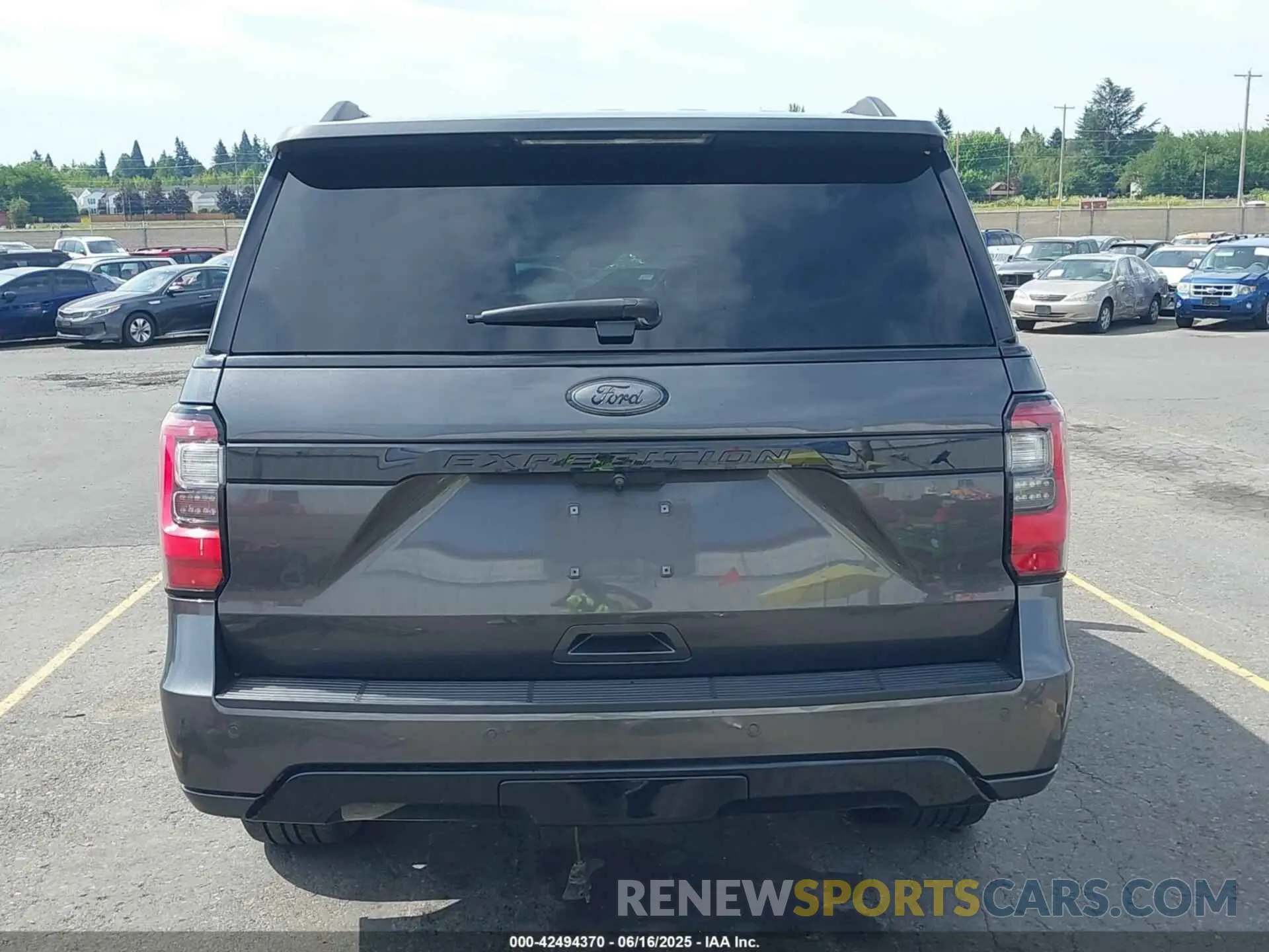 17 Photograph of a damaged car 1FMJK2AT5LEA15809 FORD EXPEDITION MAX 2020