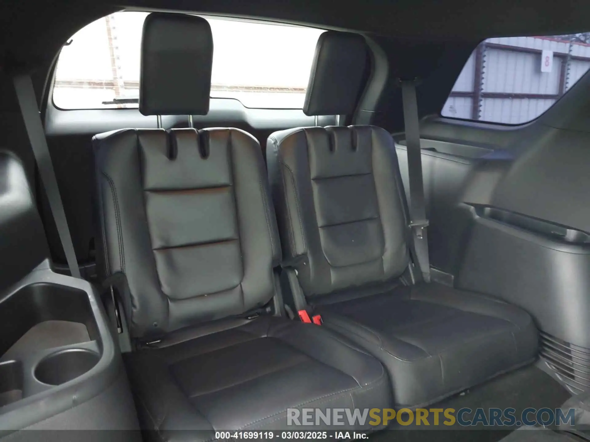 18 Photograph of a damaged car 1FM5K7D81KGA22023 FORD EXPLORER 2019